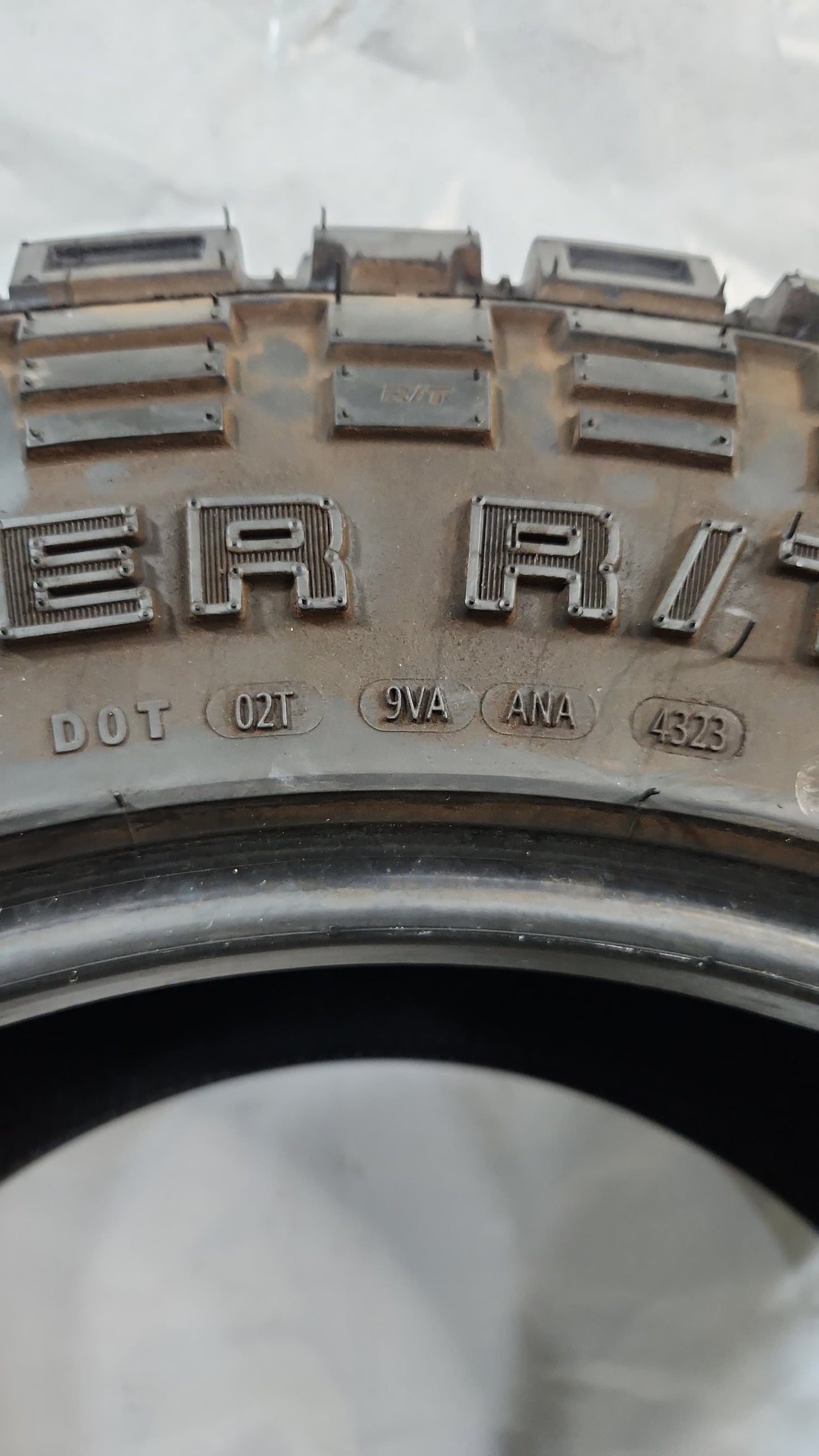 Set of 2 - 35X12.50R20 Kenda Klever R/T - Used Tires