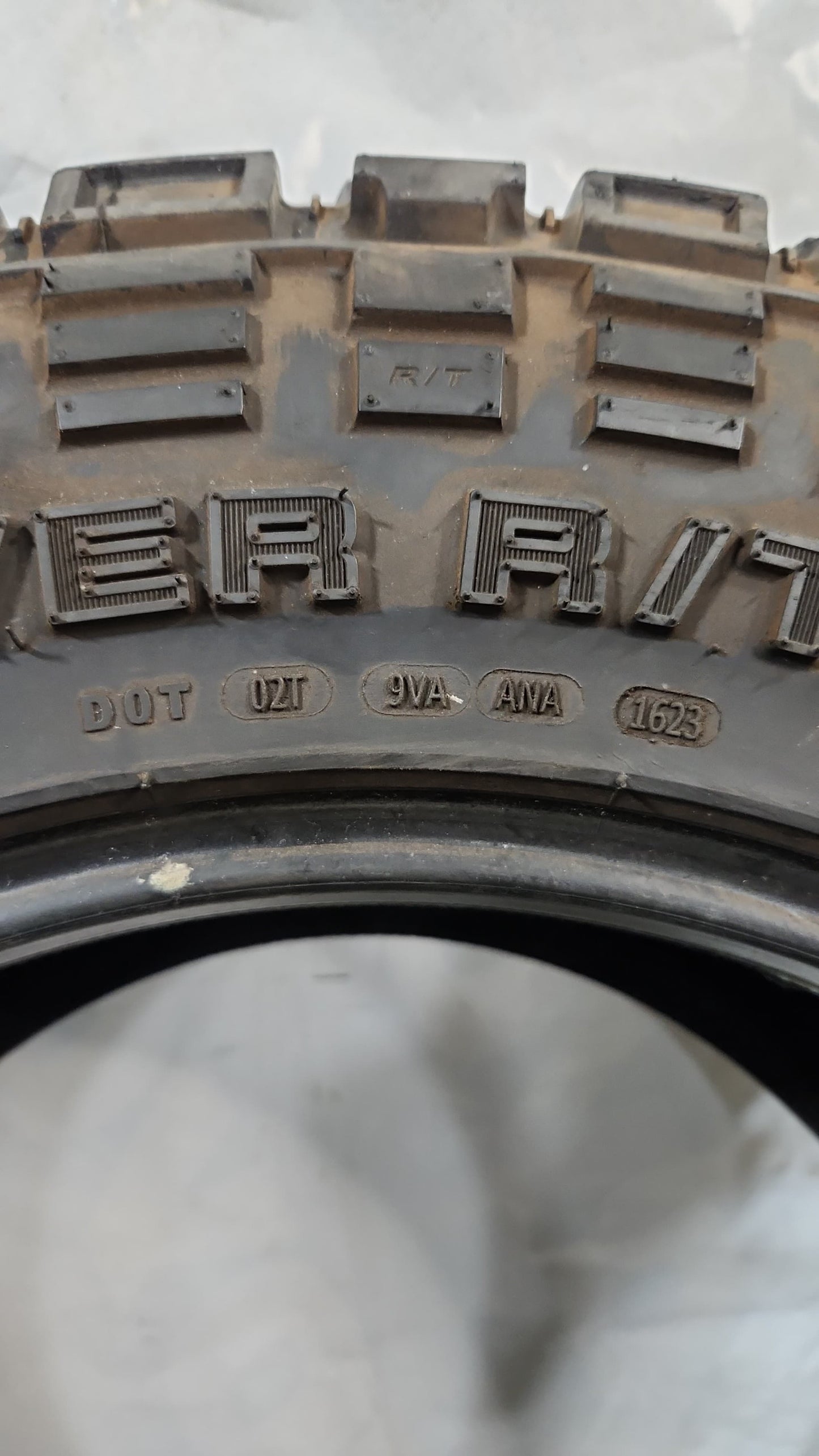 Set of 2 - 35X12.50R20 Kenda Klever R/T - Used Tires