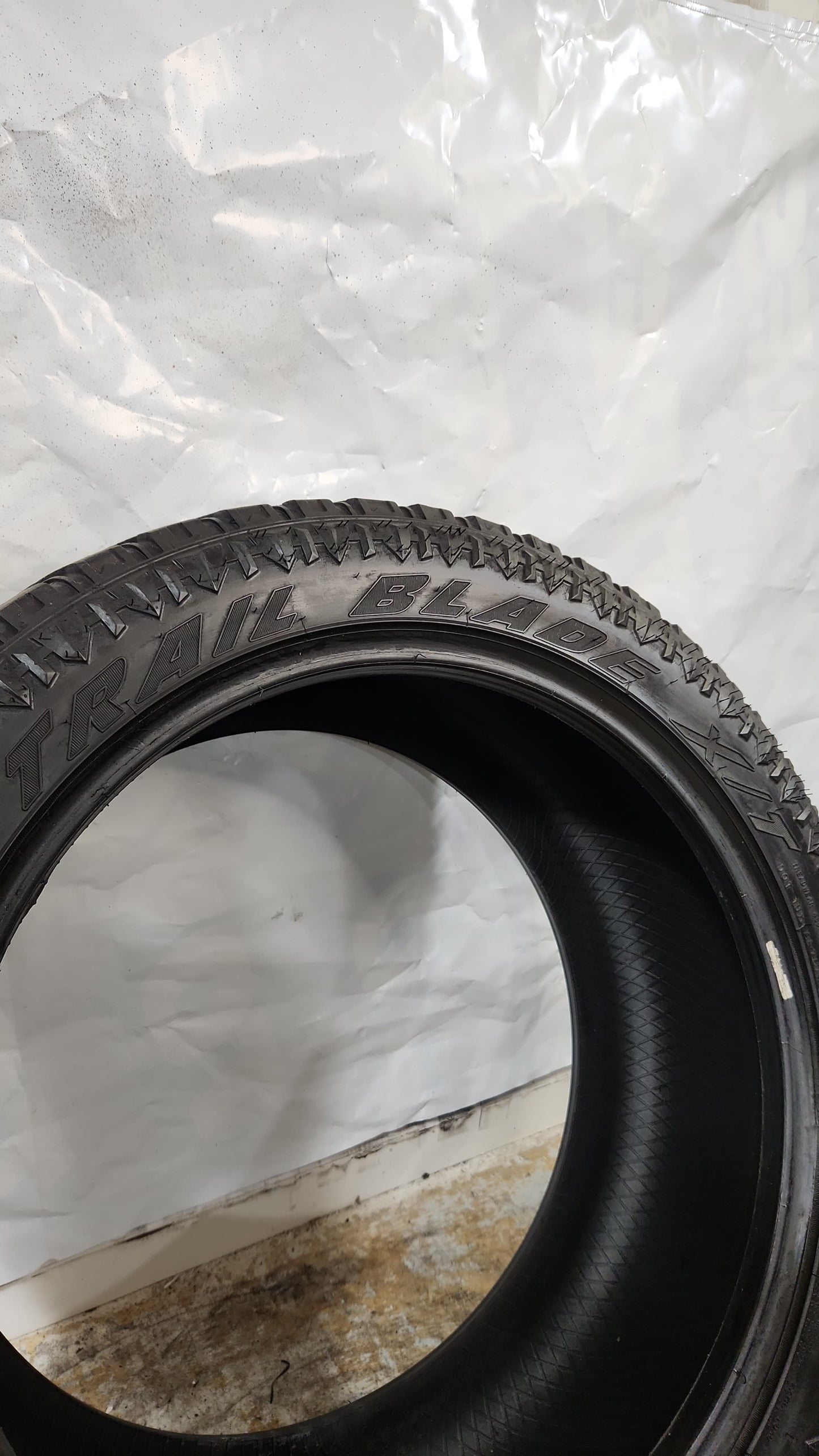 Used Tire - 305/45R22 Atturo Trail Blade X/T 8/32