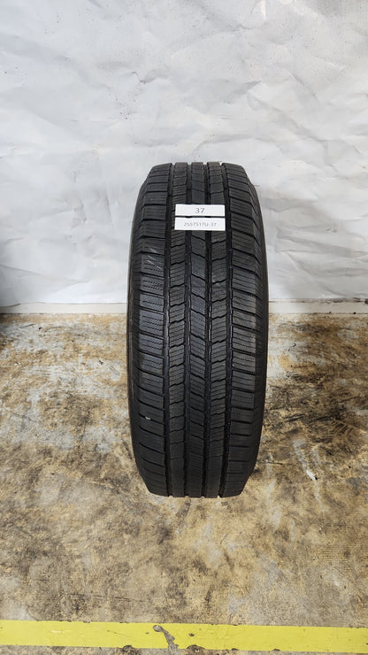Used Tire - 255/75R17 Michelin Defender LTX M/S