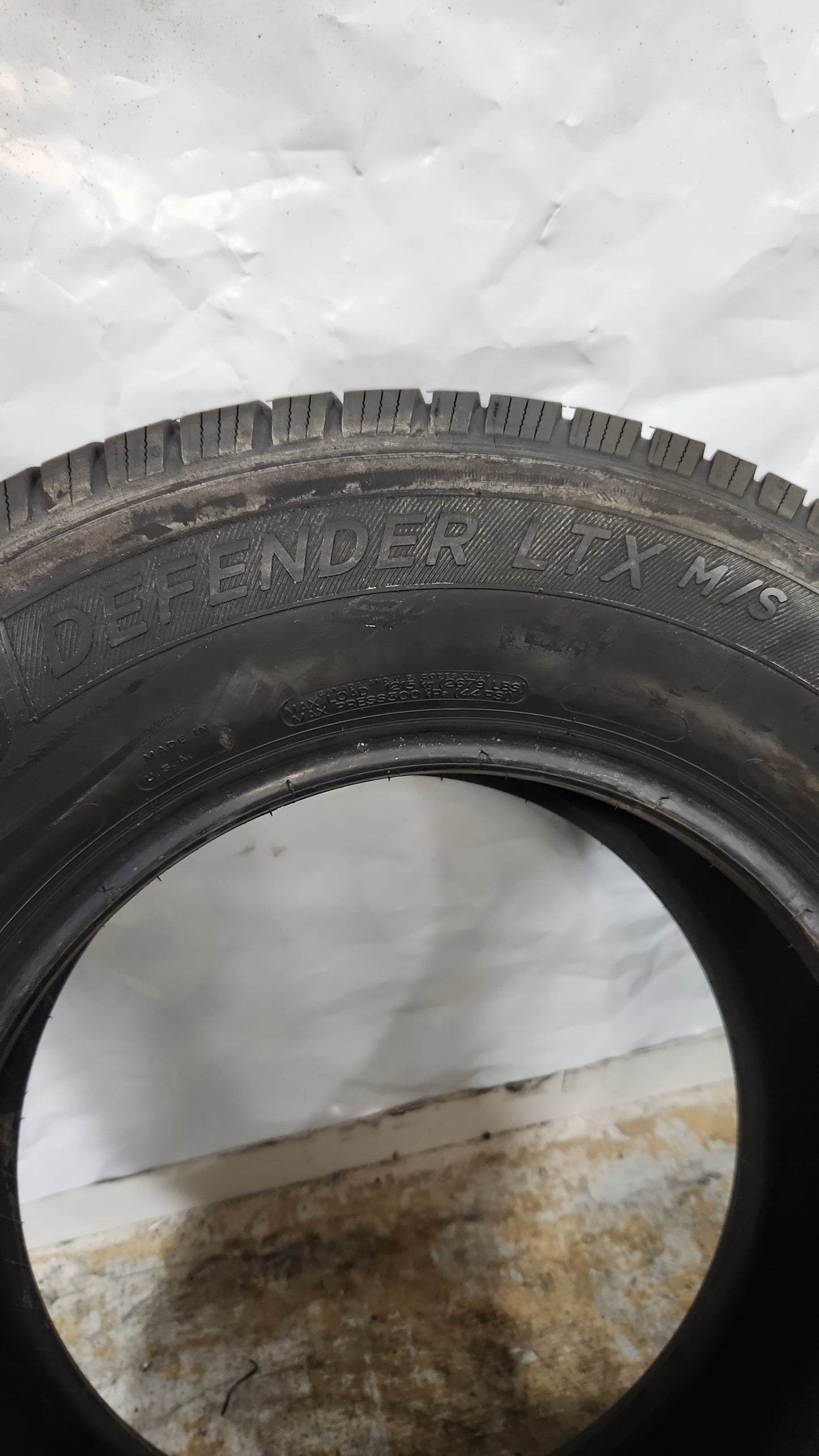 Used Tire - 255/75R17 Michelin Defender LTX M/S