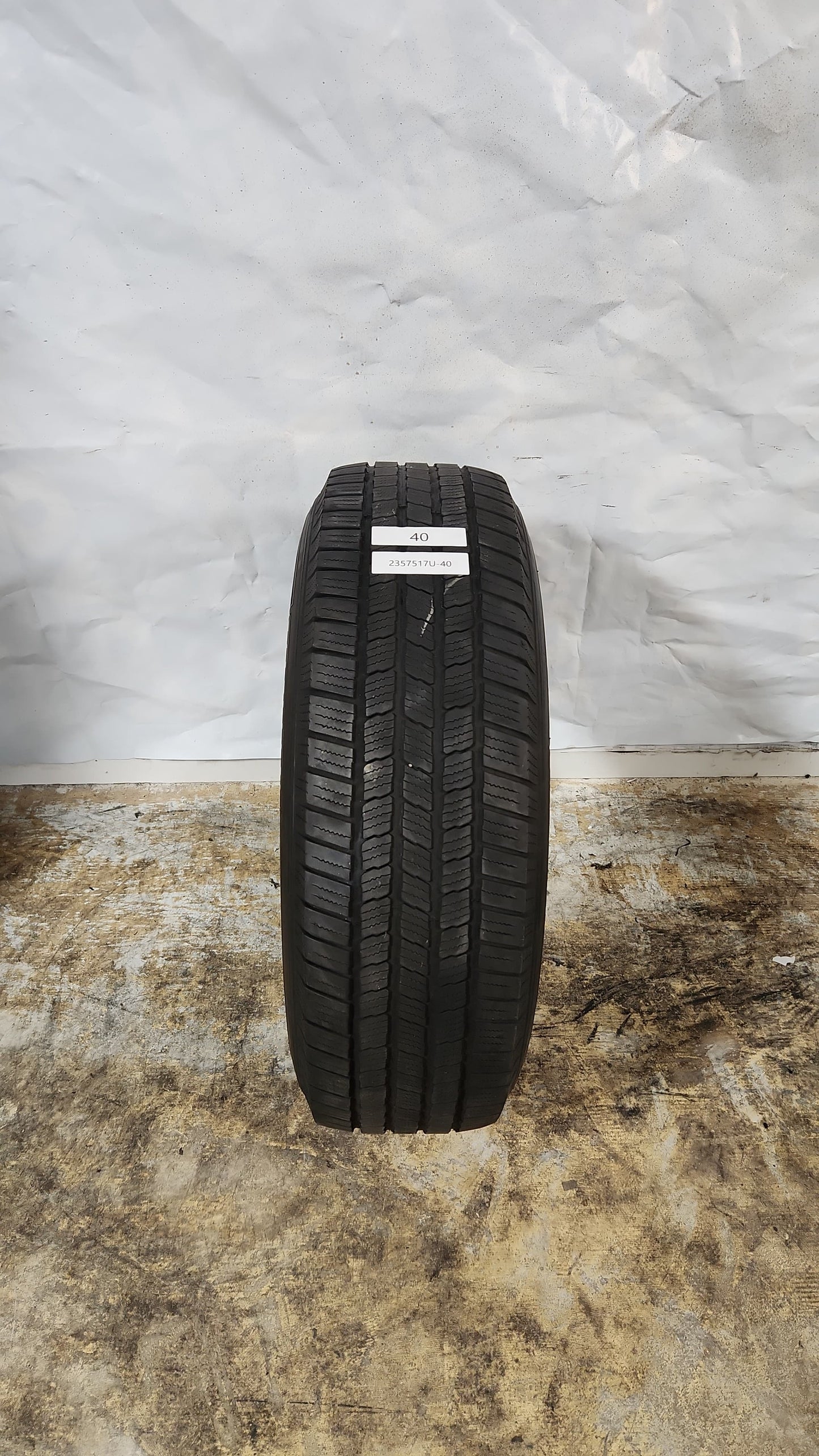 Used Tire - 235/75R17 Michelin Defender LTX M/S