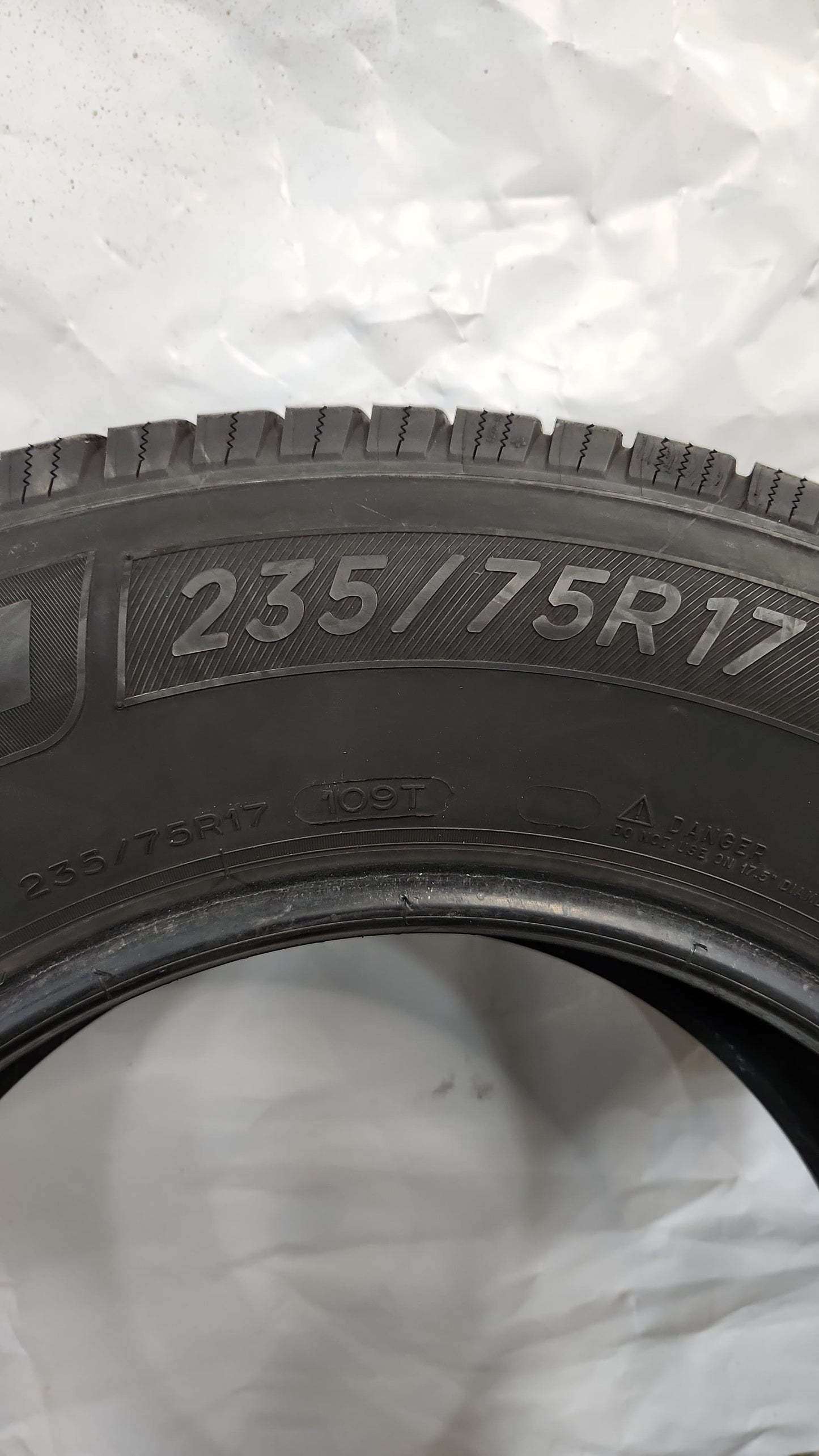 Used Tire - 235/75R17 Michelin Defender LTX M/S