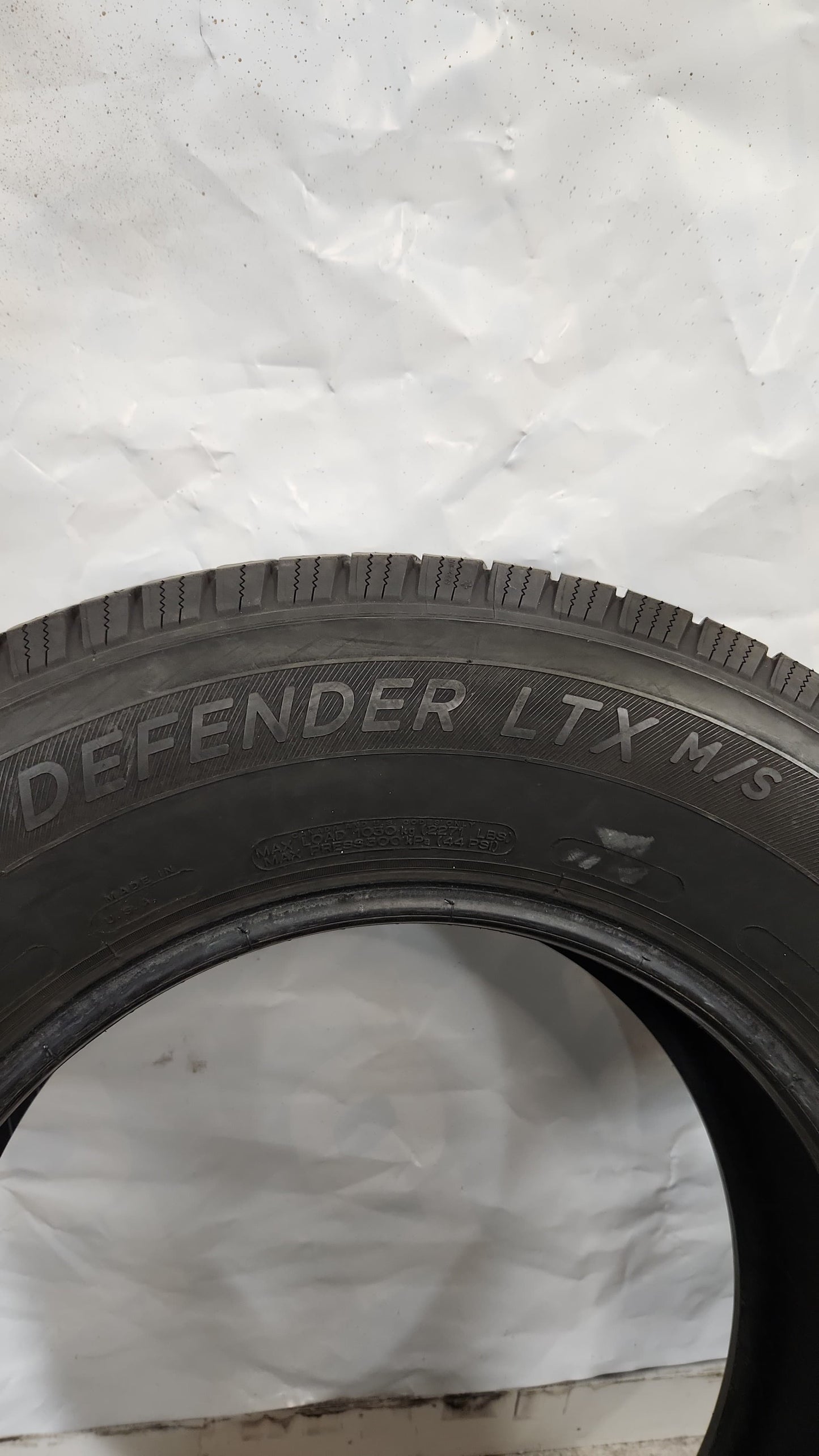 Used Tire - 235/75R17 Michelin Defender LTX M/S