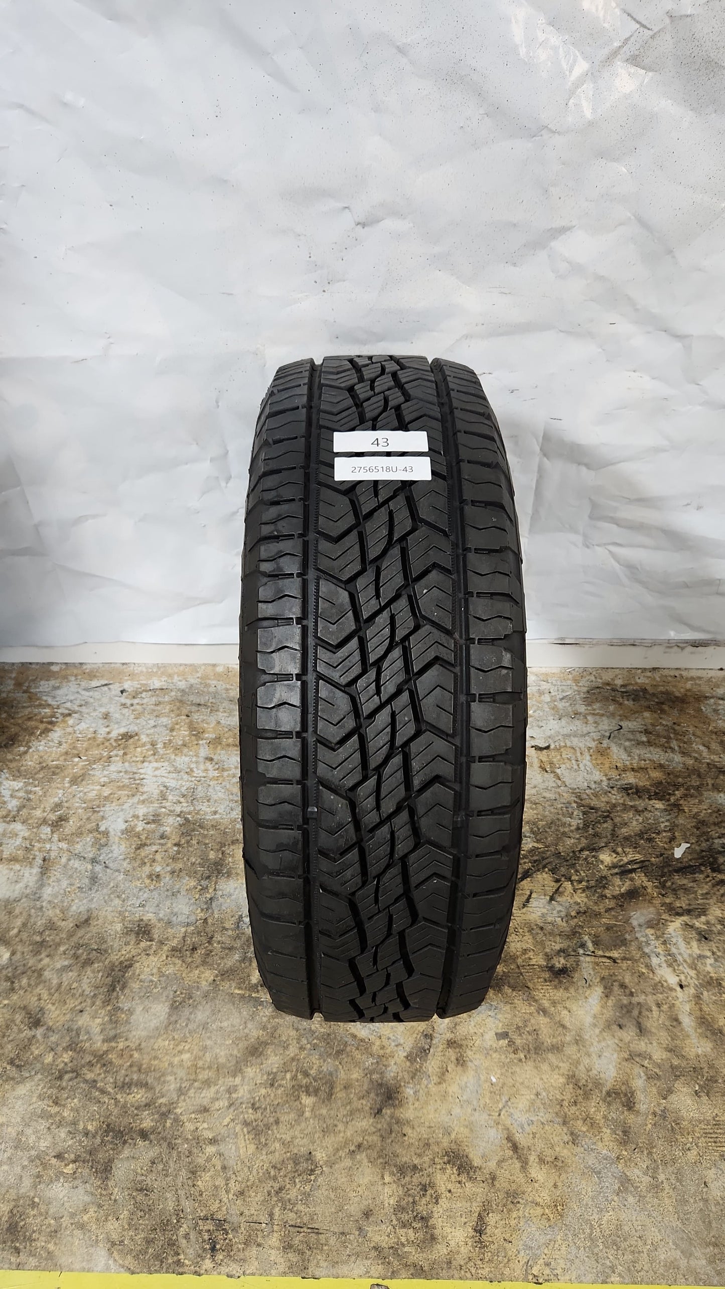 Used Tire - 275/65R18 Continental TerrainContact A/T 8/32