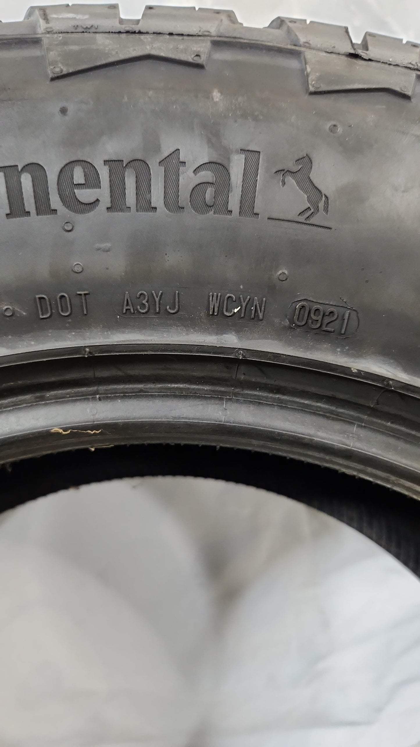 Used Tire - 275/65R18 Continental TerrainContact A/T 8/32