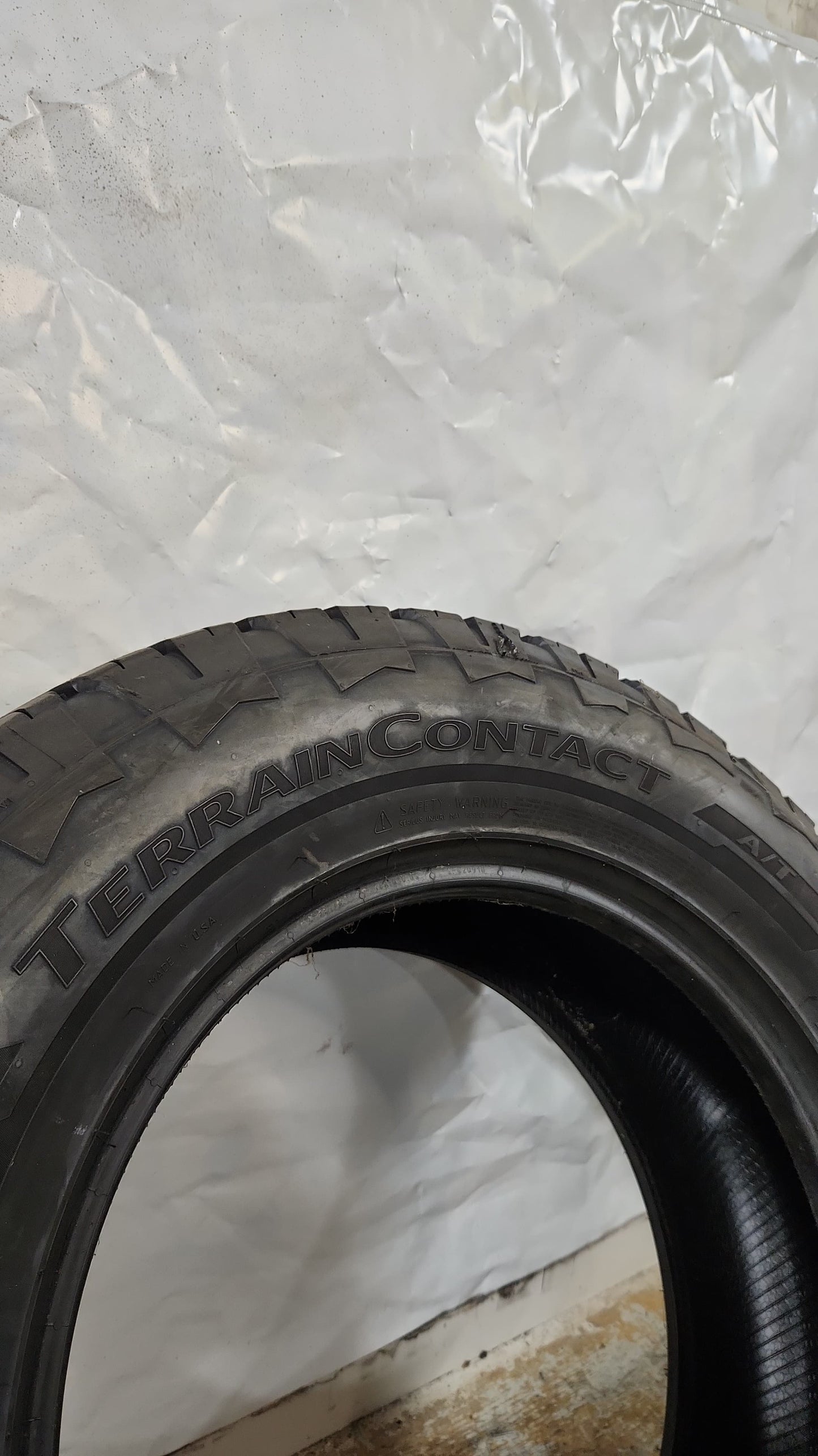 Used Tire - 275/65R18 Continental TerrainContact A/T 8/32