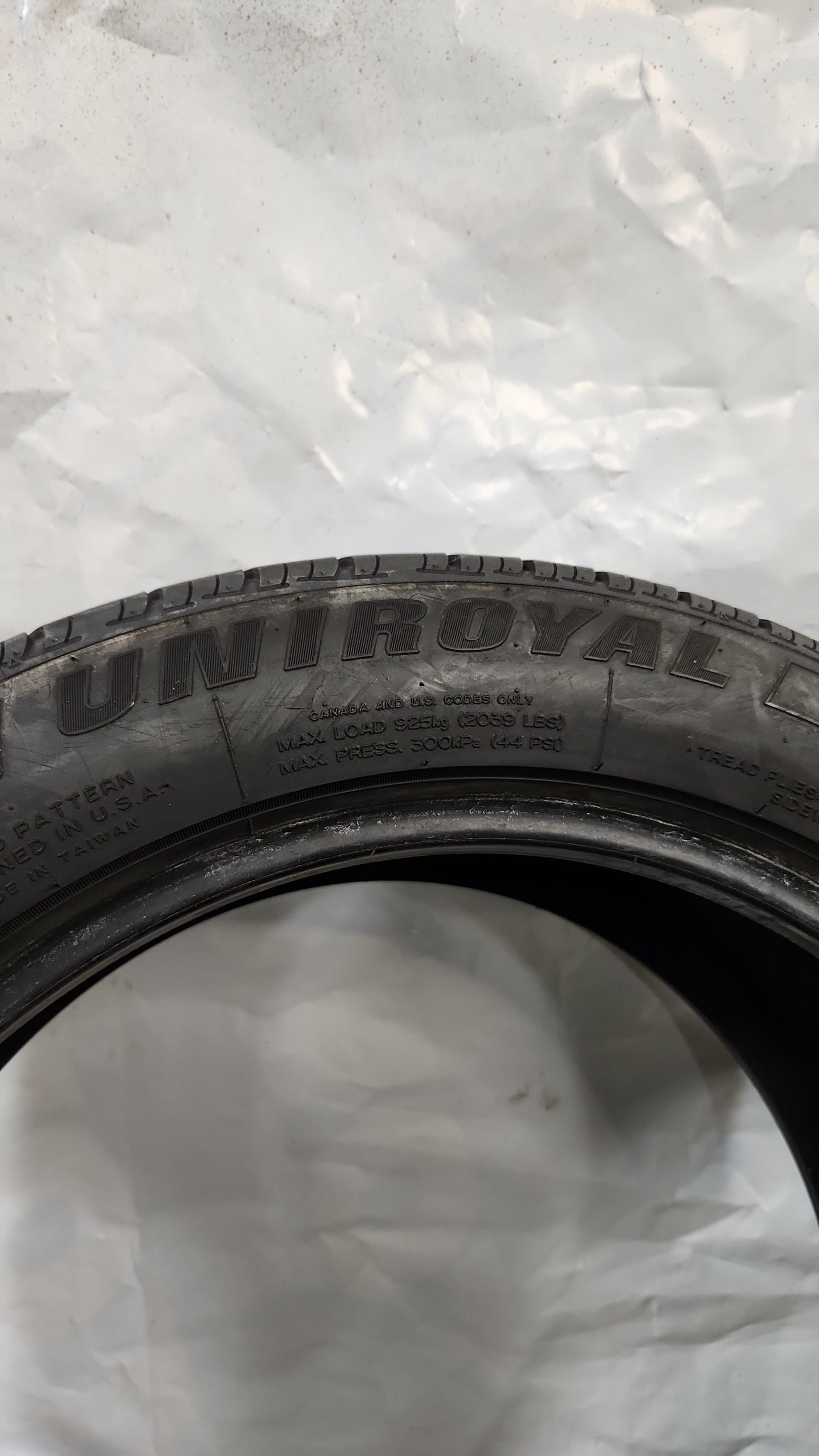 Used Tire - 255/55R20 Uniroyal Tiger Paw Touring A/S