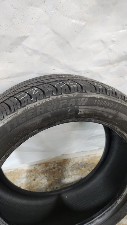 Used Tire - 255/55R20 Uniroyal Tiger Paw Touring A/S