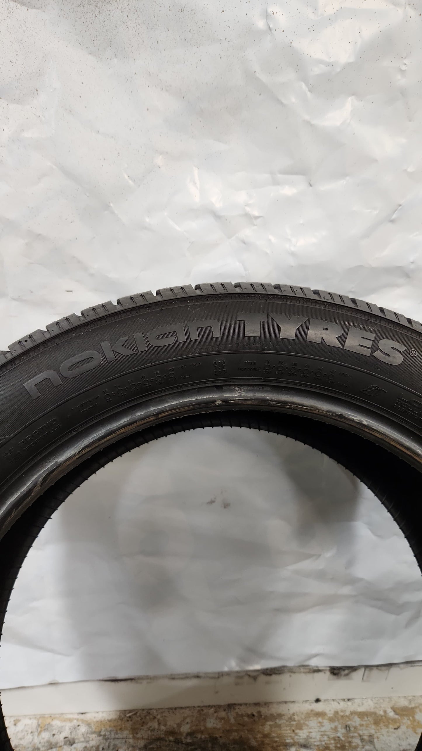 Used Tire - 255/55R20 Nokian Tyres eNTYRE C/S