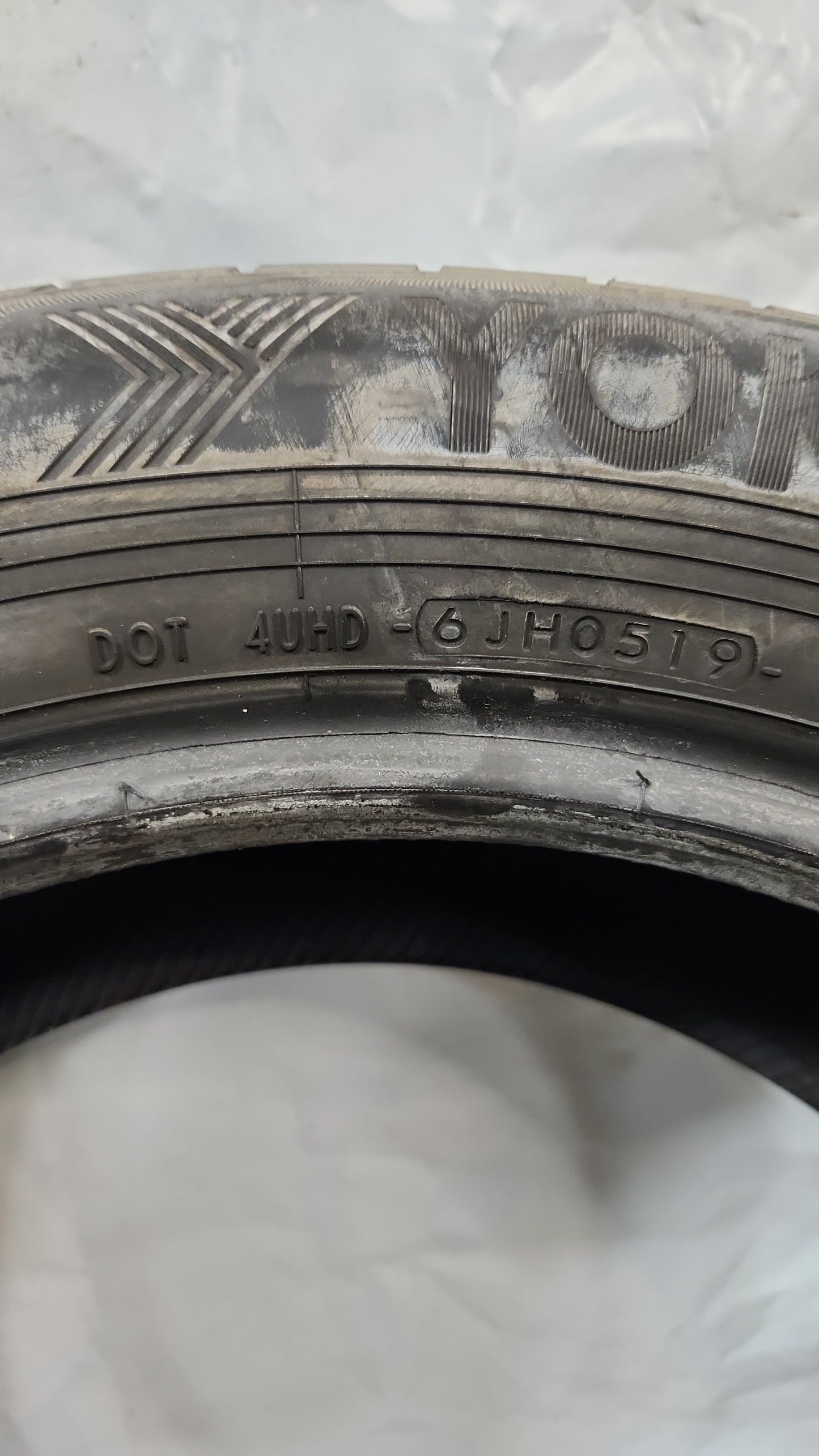 Set of 2 - 225/60R18 Yokohama AVID GT BluEarth - Used Tires