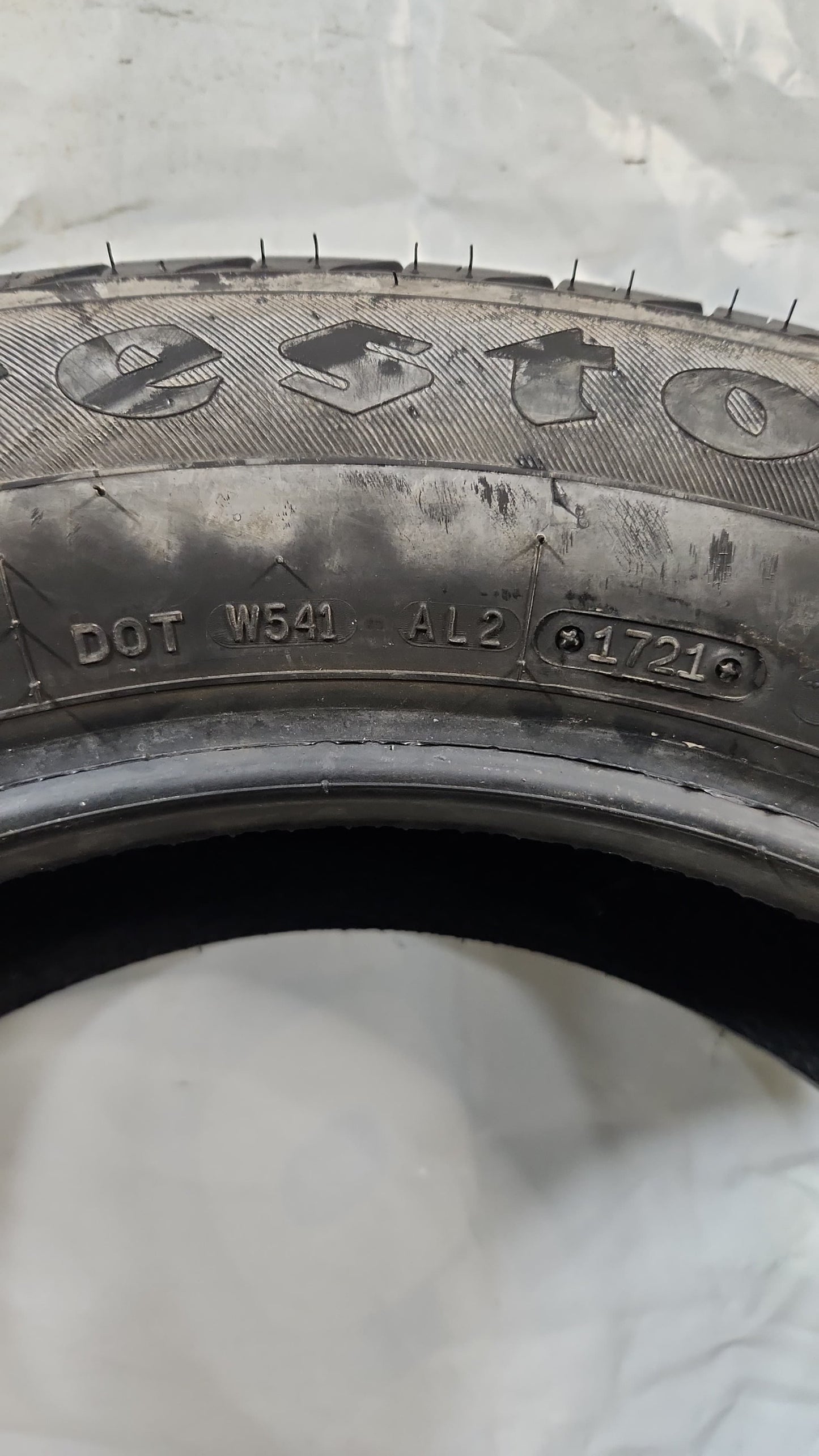 Used Tire - 225/60R17 Firestone All Season