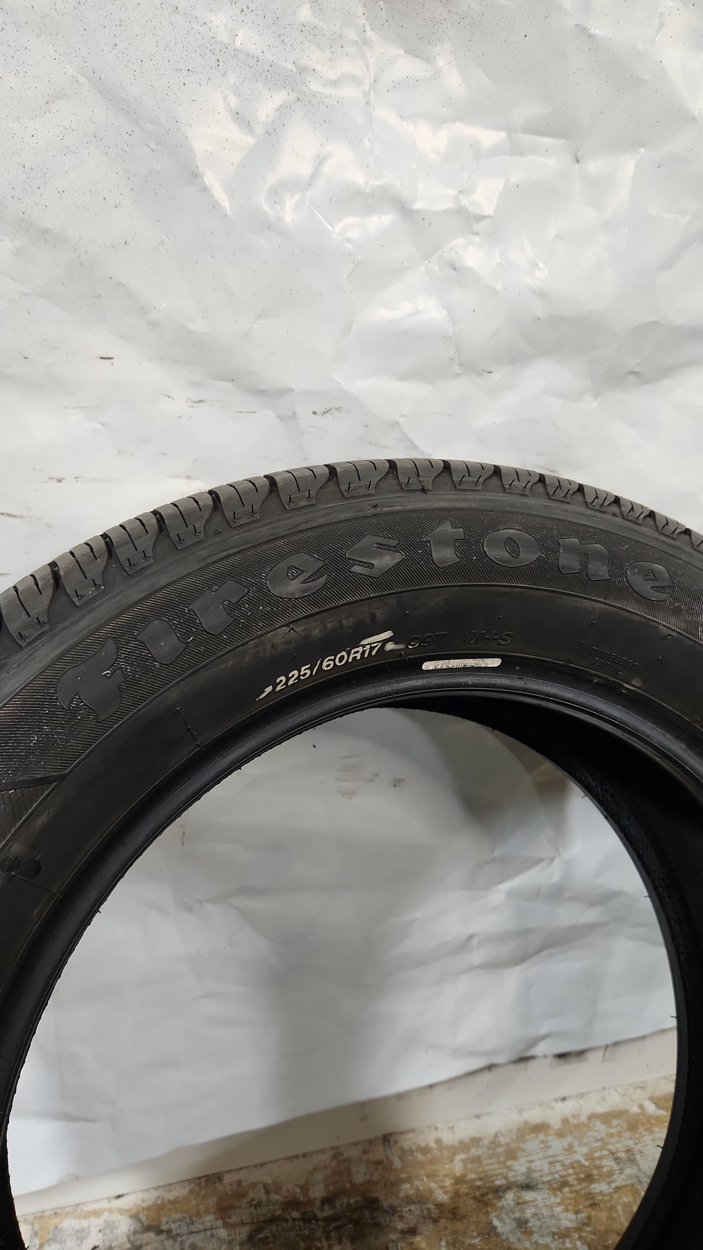Used Tire - 225/60R17 Firestone All Season