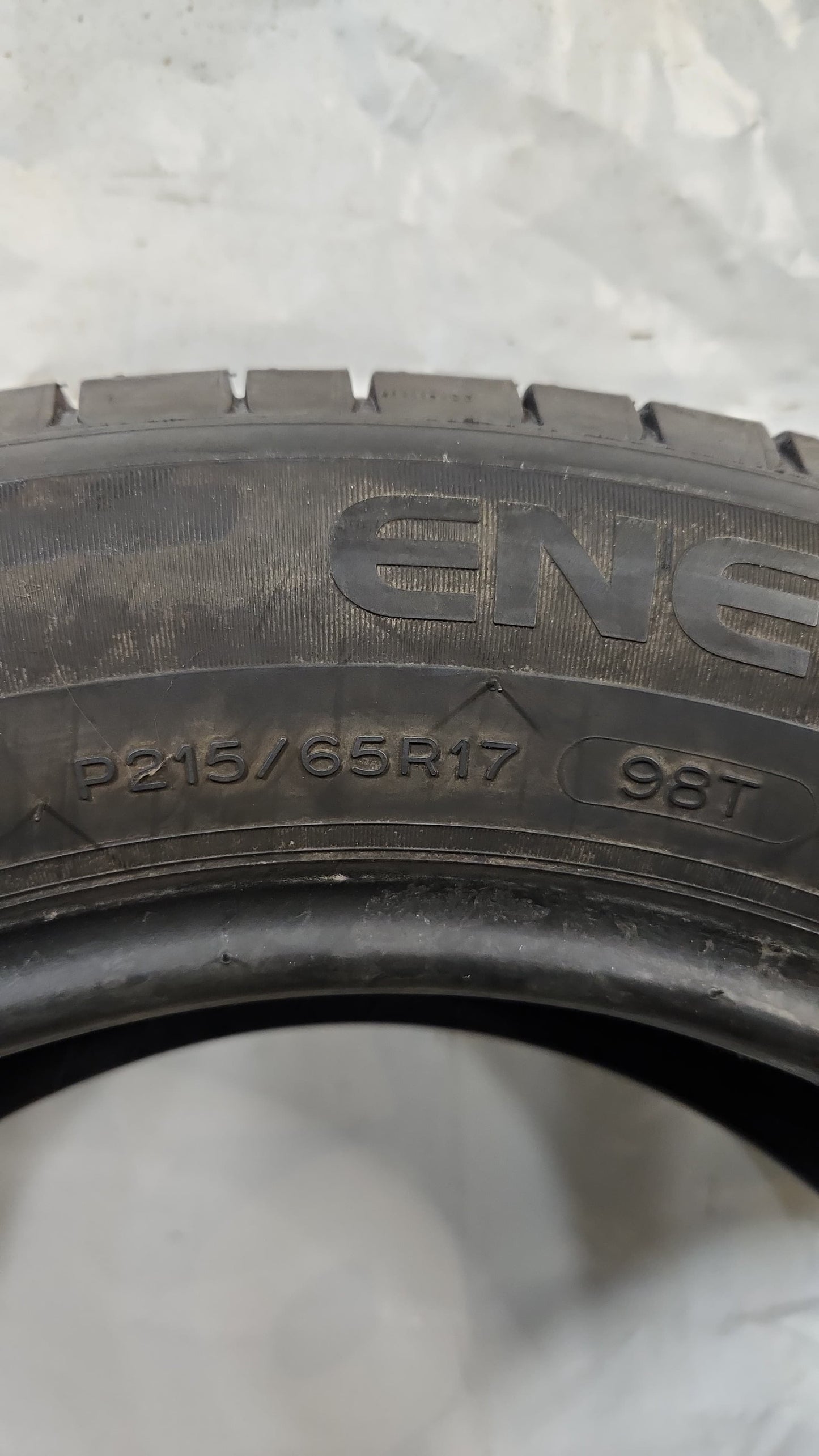 Used Tire - 215/65R17 Michelin Energy Saver A/S