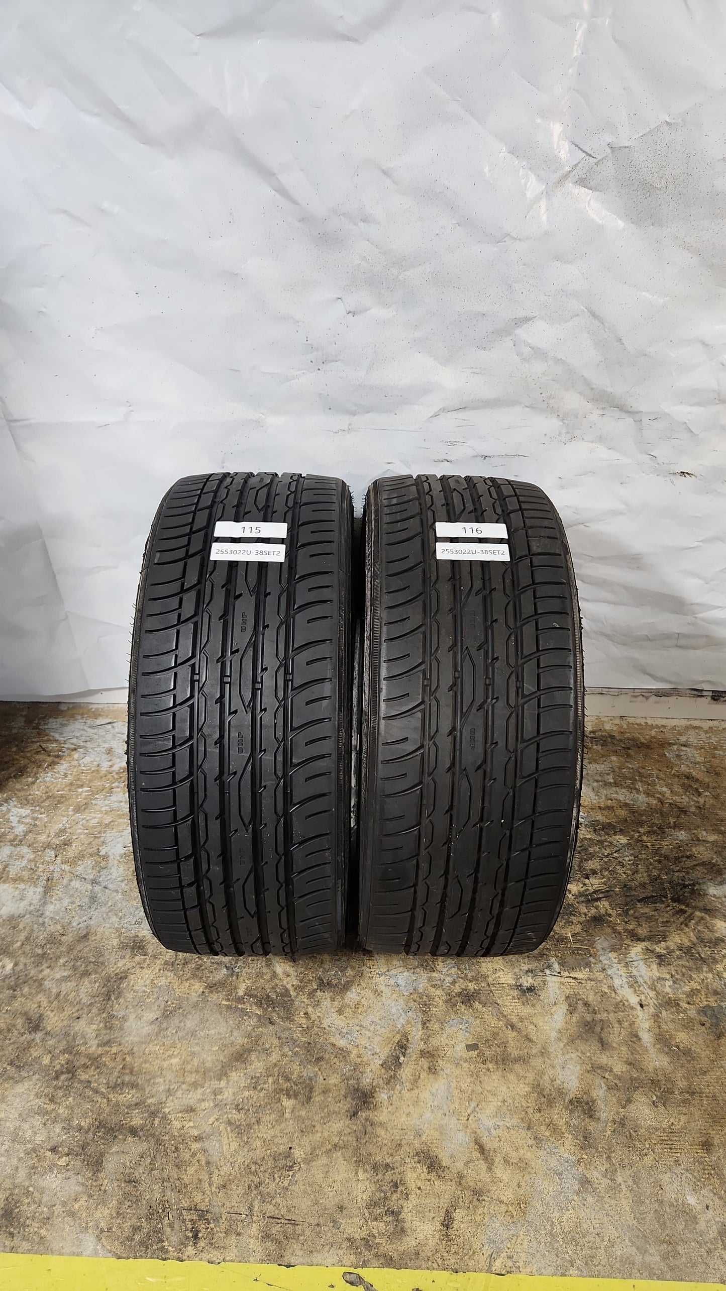 Set of 2 - 255/30R22 Zenna Argus UHP 7/32 - Used Tires