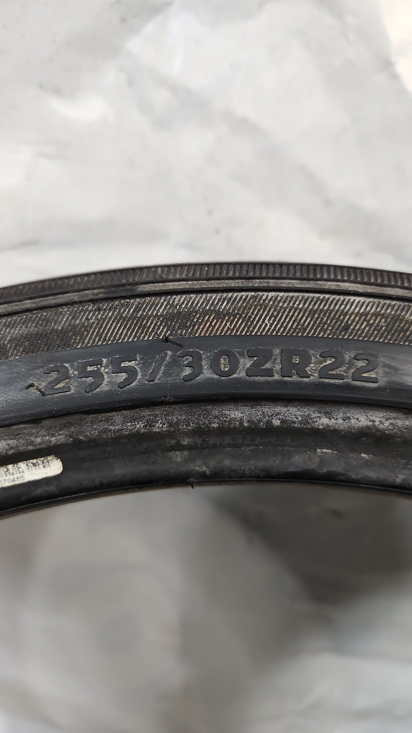 Set of 2 - 255/30R22 Zenna Argus UHP 7/32 - Used Tires