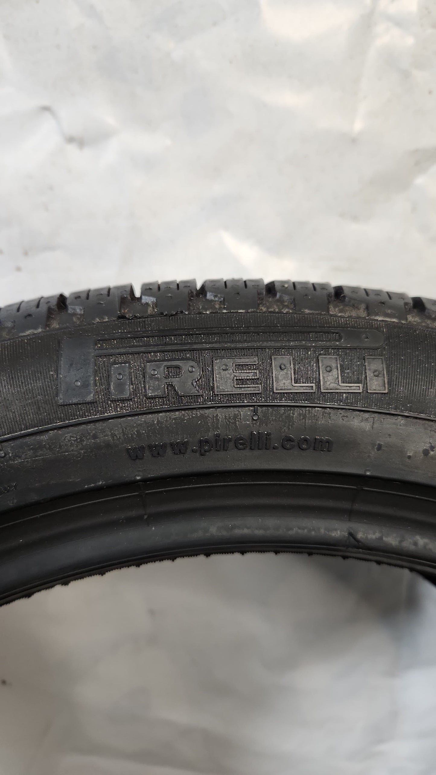 Used Tire - 285/40R21 Pirelli Scorpion Verde All Season