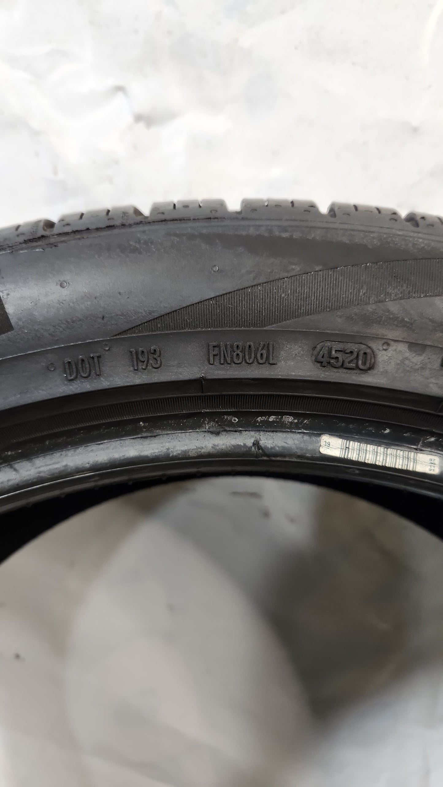Used Tire - 285/40R21 Pirelli Scorpion Zero All Season