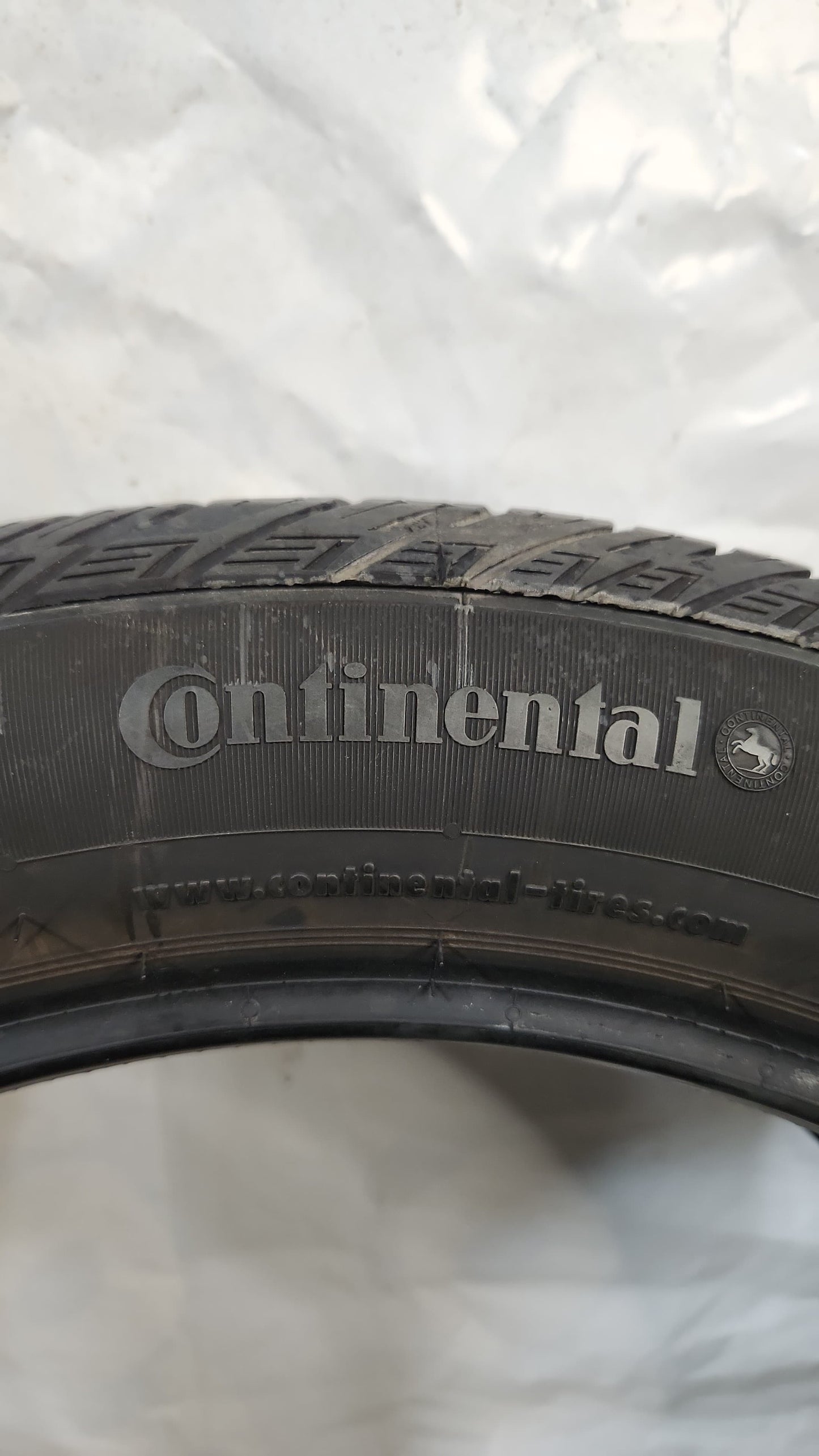 Used Tire - 245/50R20 Continental Cross Contact LX Sport