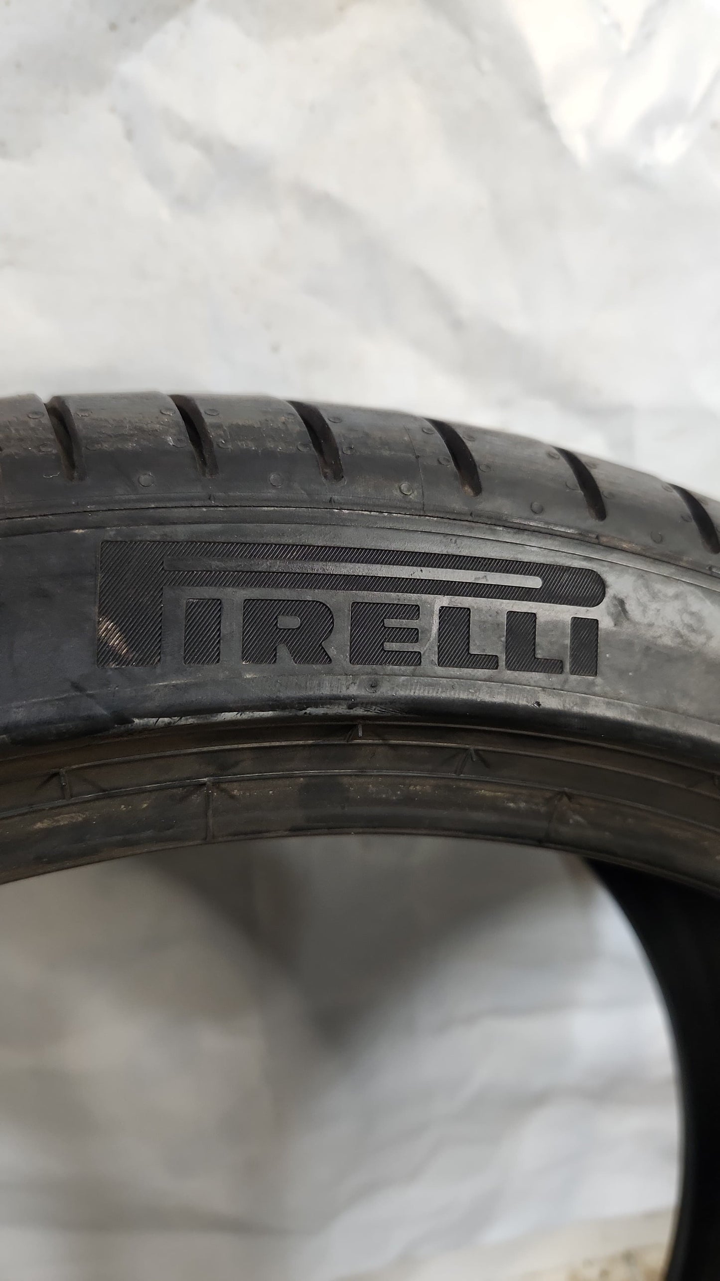 Used Tire - 275/35R21 Pirelli PZero