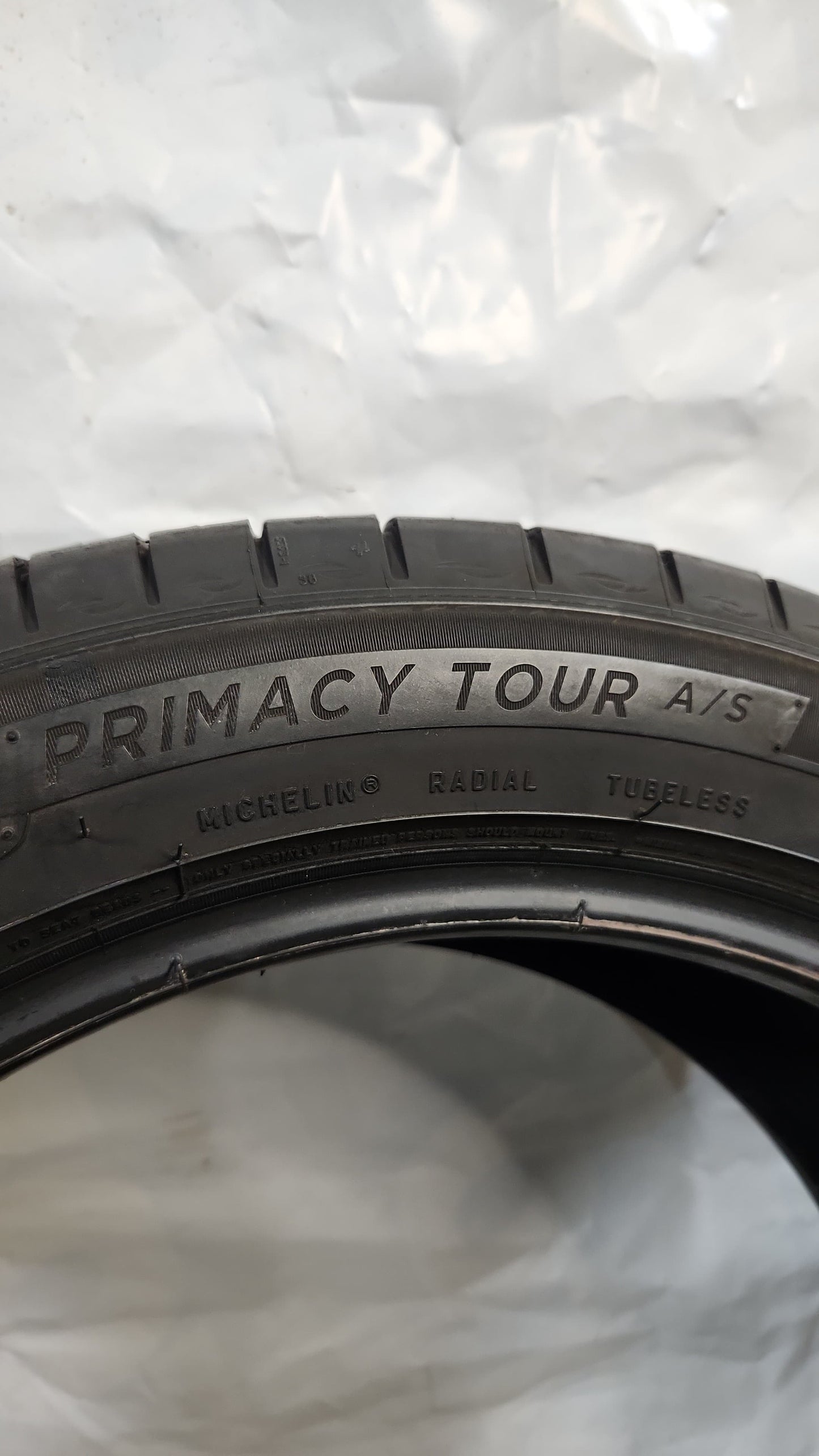 Used Tire - 235/50R19 Michelin Primacy Tour A/S