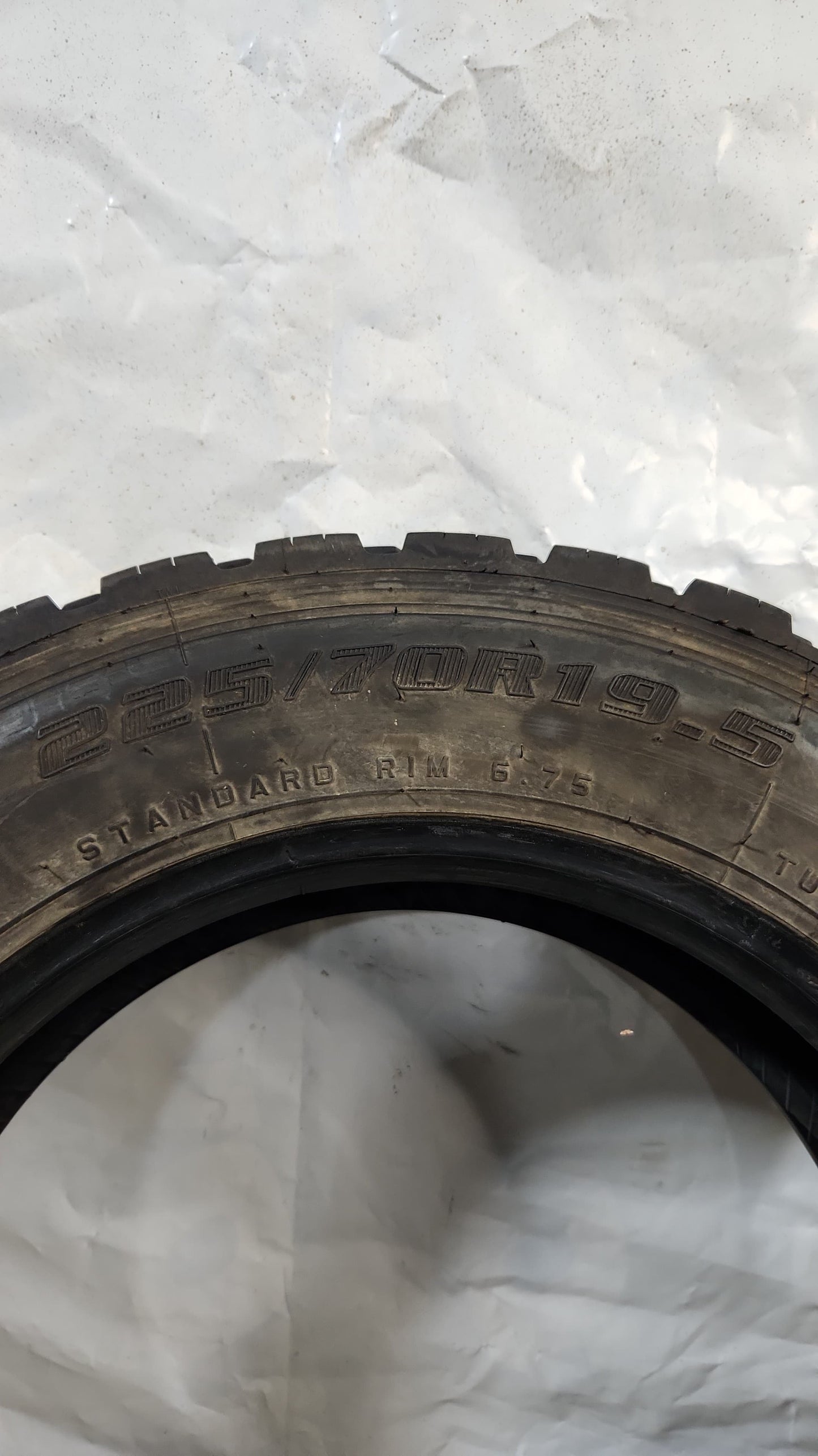Used Tire - 225/70R19.5 Synergy DP800 7/32