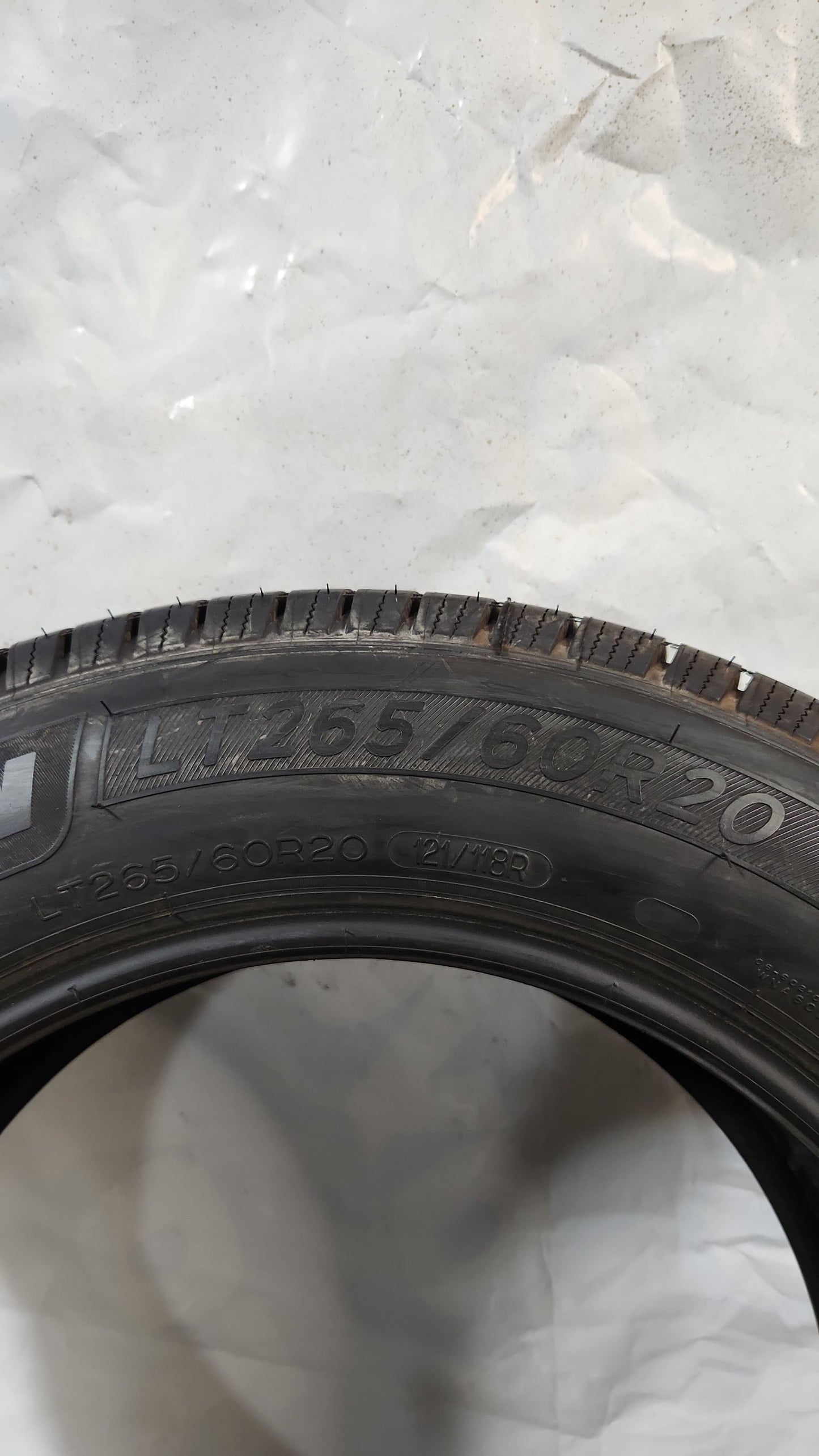 Used Tire - 265/60R20 Michelin Defender LTX M/S 11/32