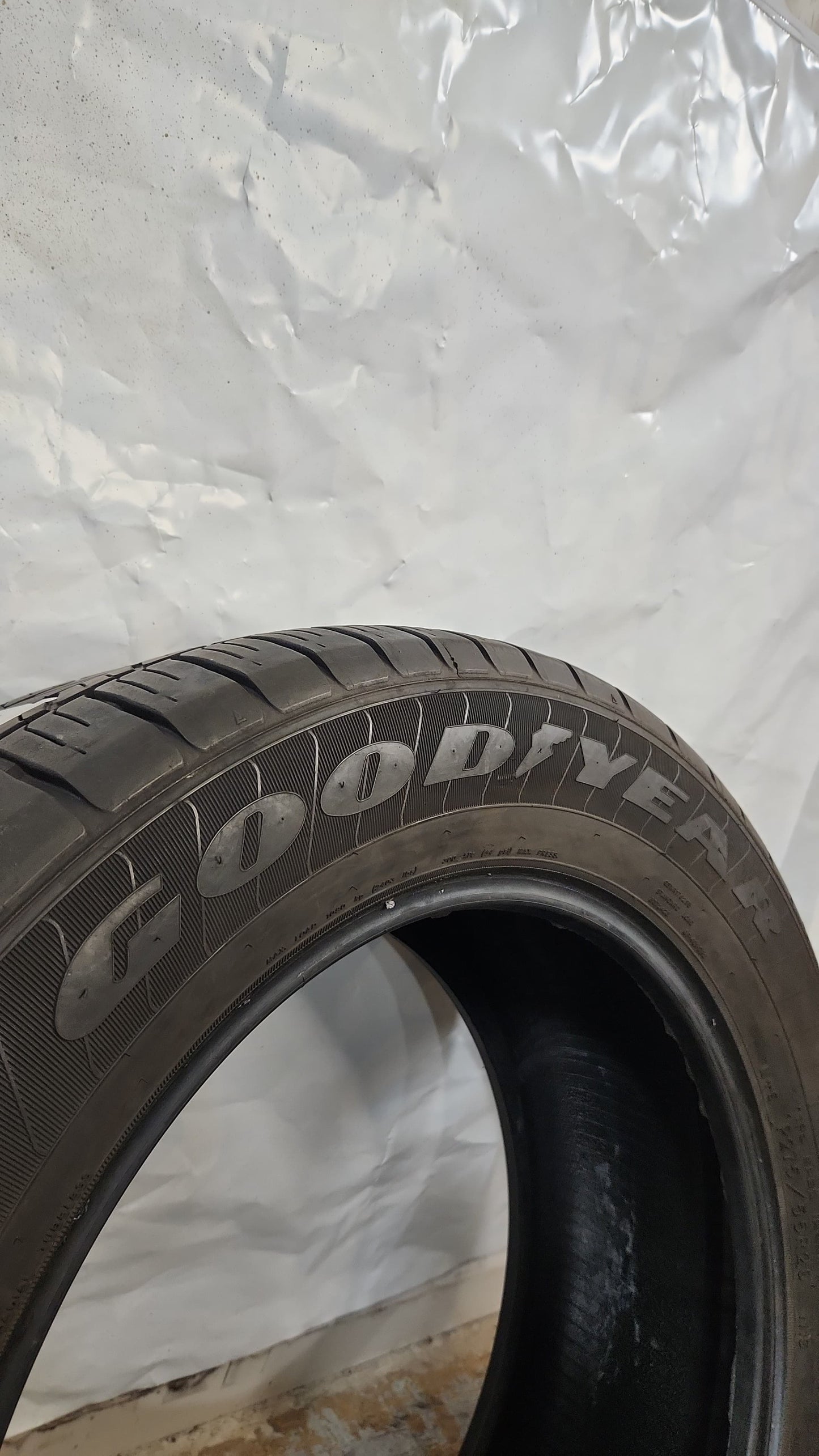 Used Tire - 275/55R20 Goodyear Eagle LS-2
