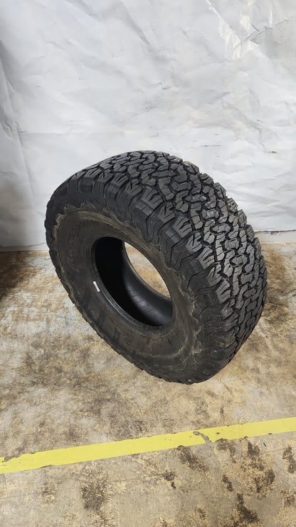 Used Tire - 33X12.50R15 BFGoodrich All-Terrain T/A KO2 9/32
