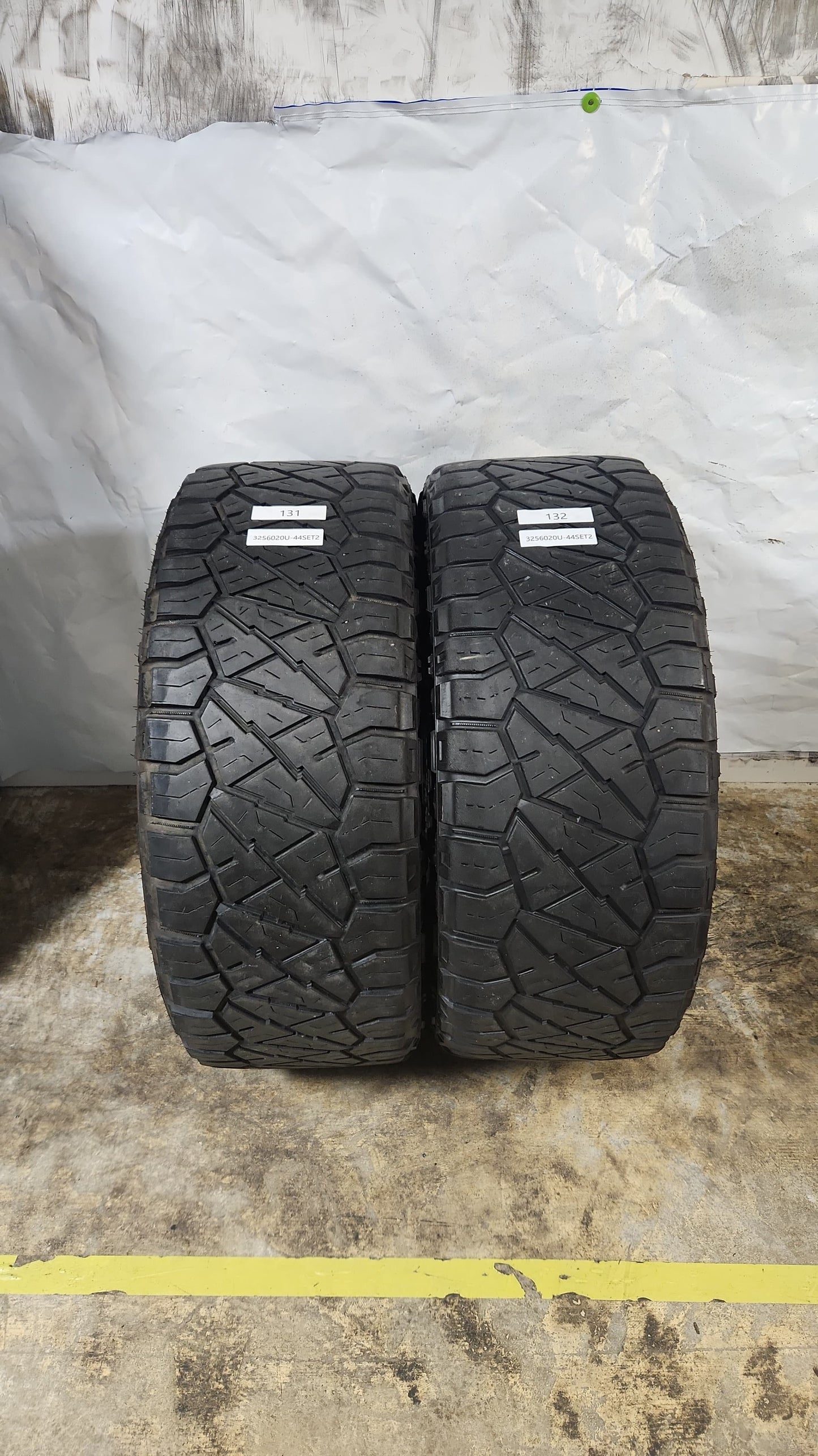 Set of 2 - 325/60R20 Nitto Ridge Grappler - Used Tires