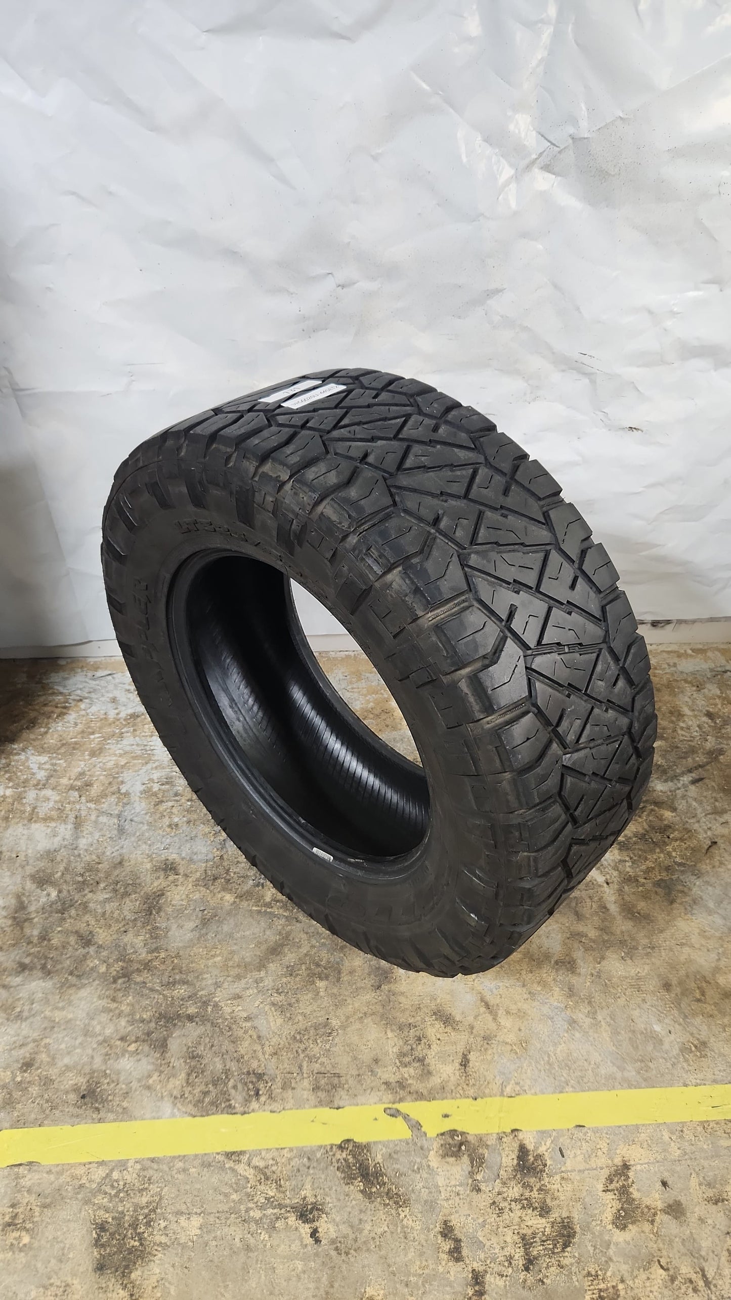 Set of 2 - 325/60R20 Nitto Ridge Grappler - Used Tires