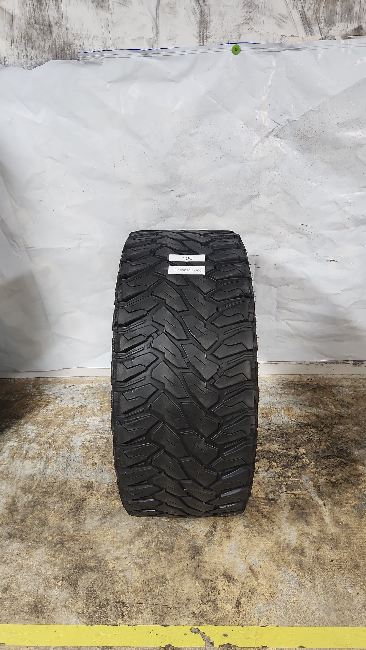Used Tire - 35X13.50R20 Venom Power Terra Hunter M/T