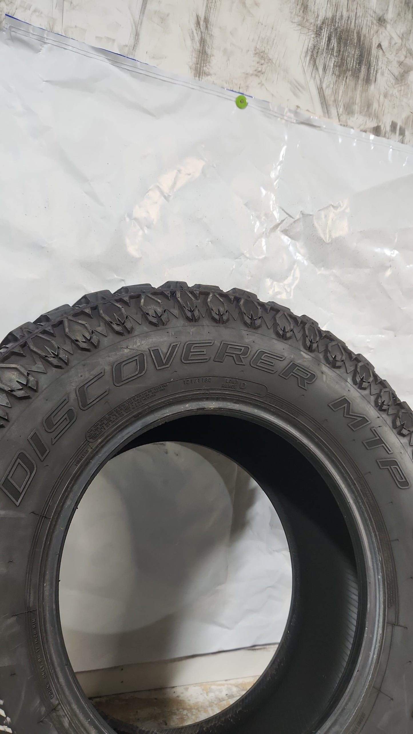 Used Tire - 315/70R17 Cooper Discoverer MTP