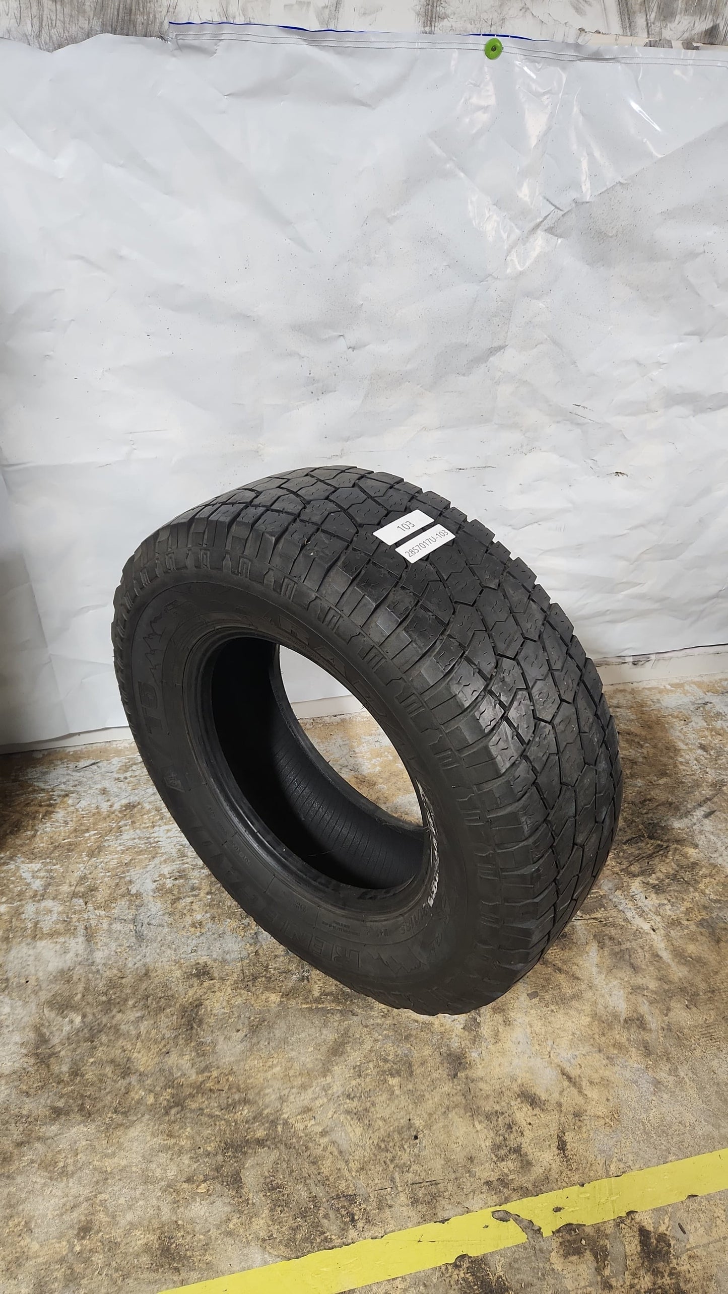 Used Tire - 285/70R17 Radar Renegade A/T 5