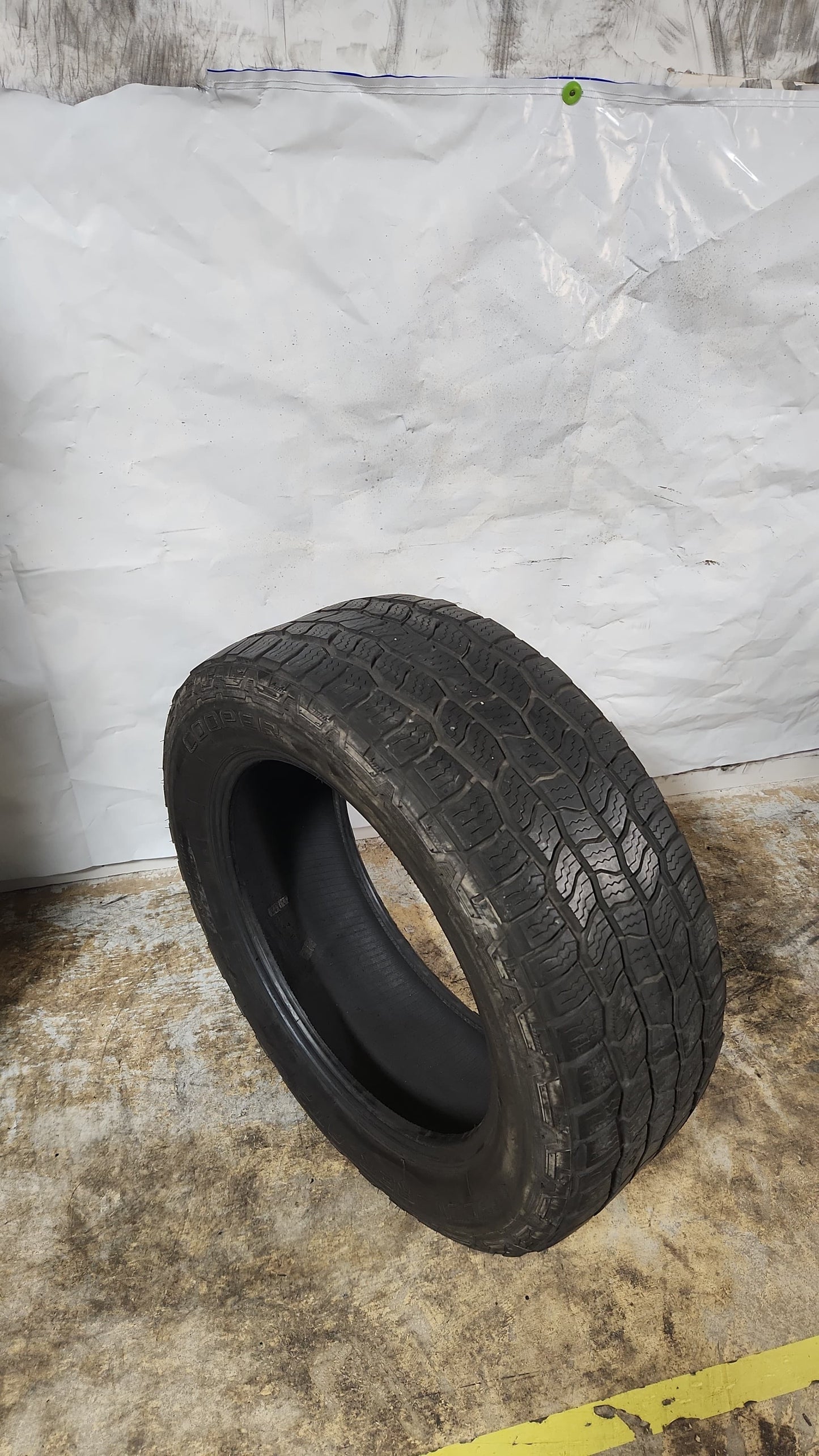 Used Tire - 275/55R20 Cooper Discoverer AT3 4S