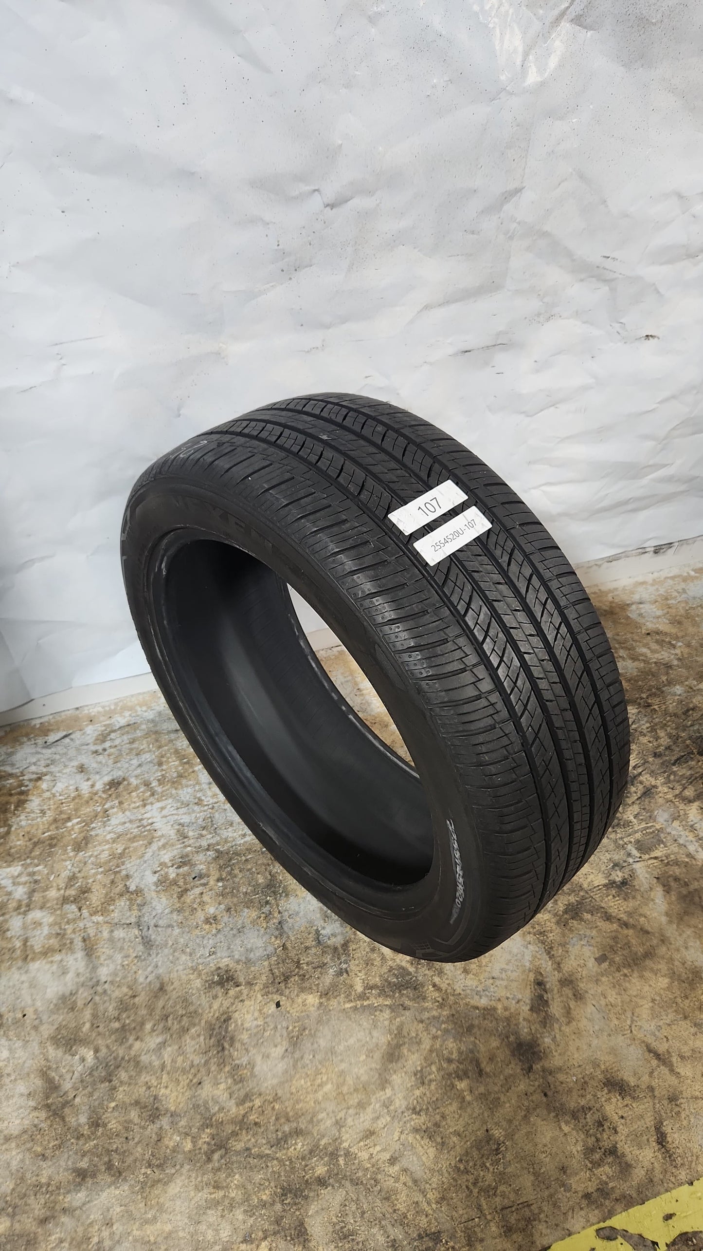 Used Tire - 255/45R20 Nexen Roadian GTX RG1