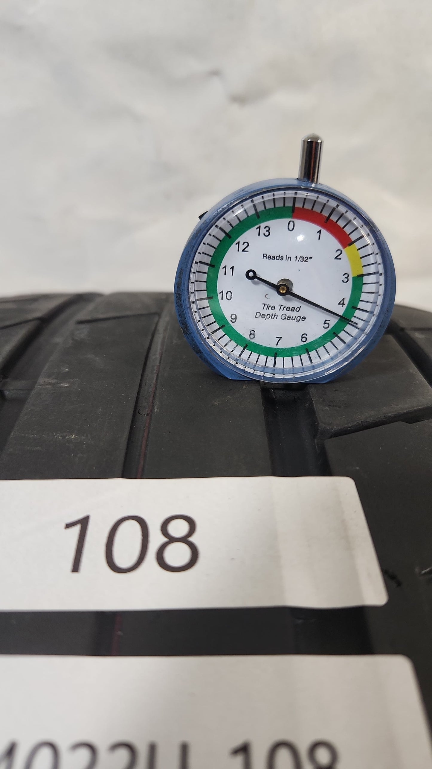 Used Tire - 285/40R22 Accelera IOTA-ST68