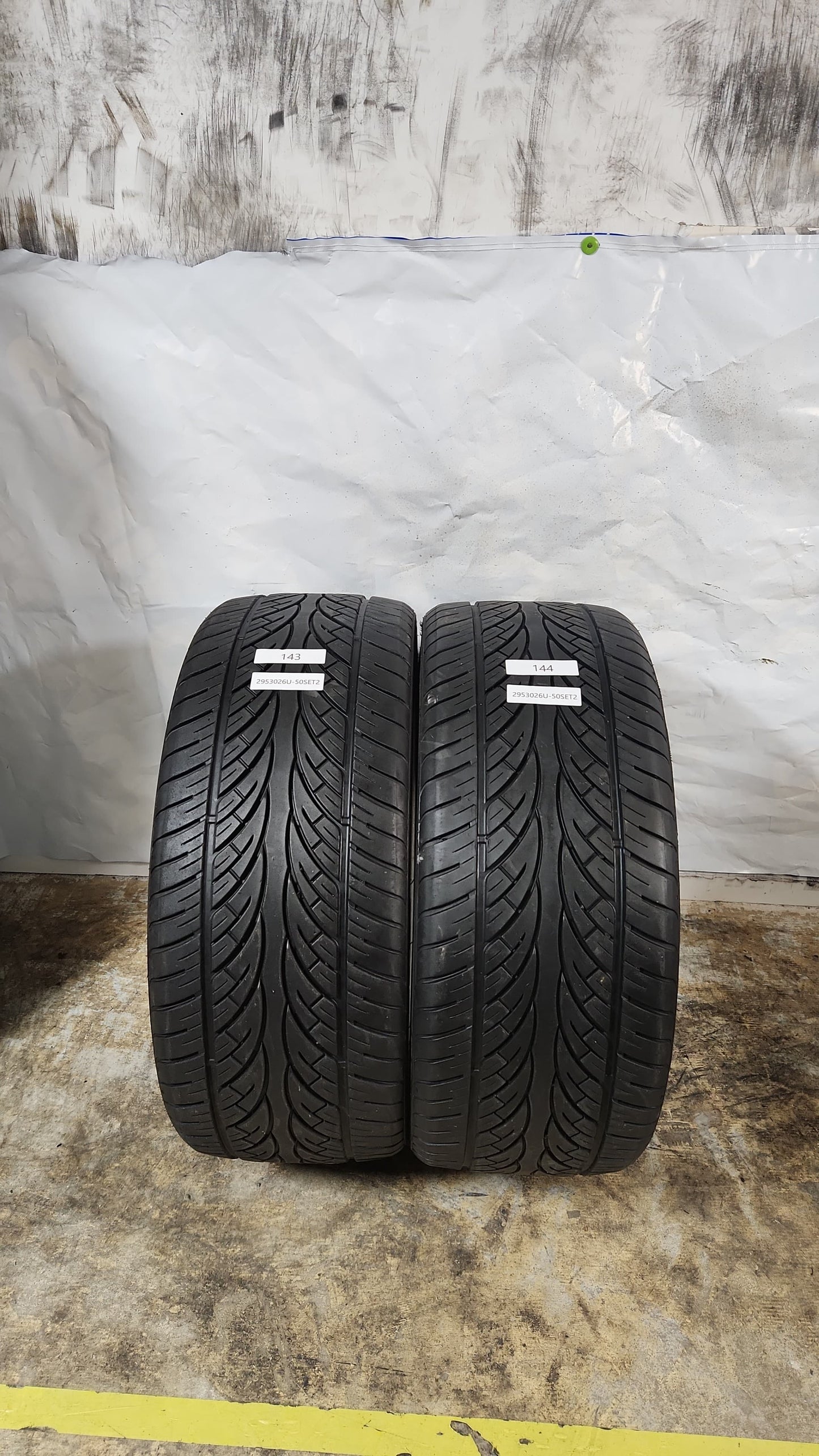 Set of 2 - 295/30R26 Venom Power Ragnarok Zero - Used Tires