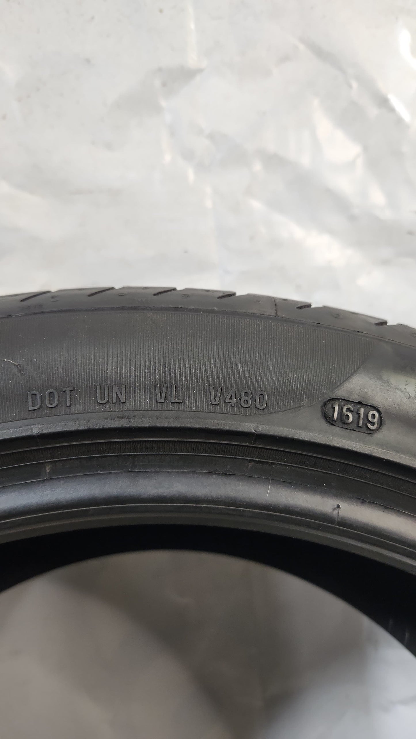 Used Tire - 255/40R19 Pirelli P Zero