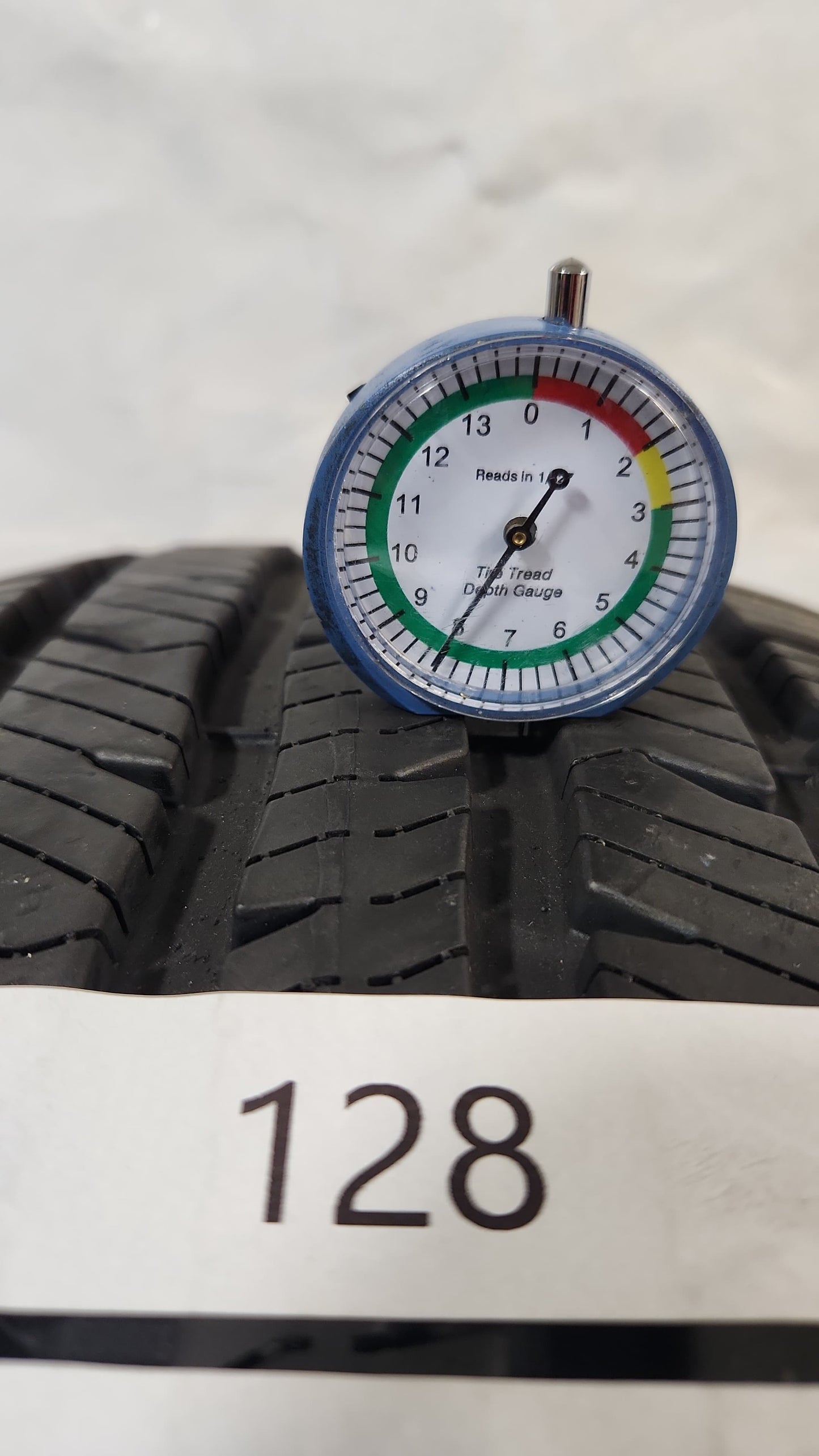 Used Tire - 235/55R19 BFGoodrich Advantage Control 8/32