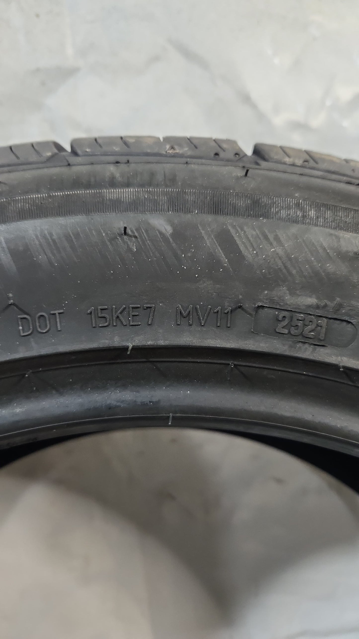 Used Tire - 235/55R19 BFGoodrich Advantage Control 8/32