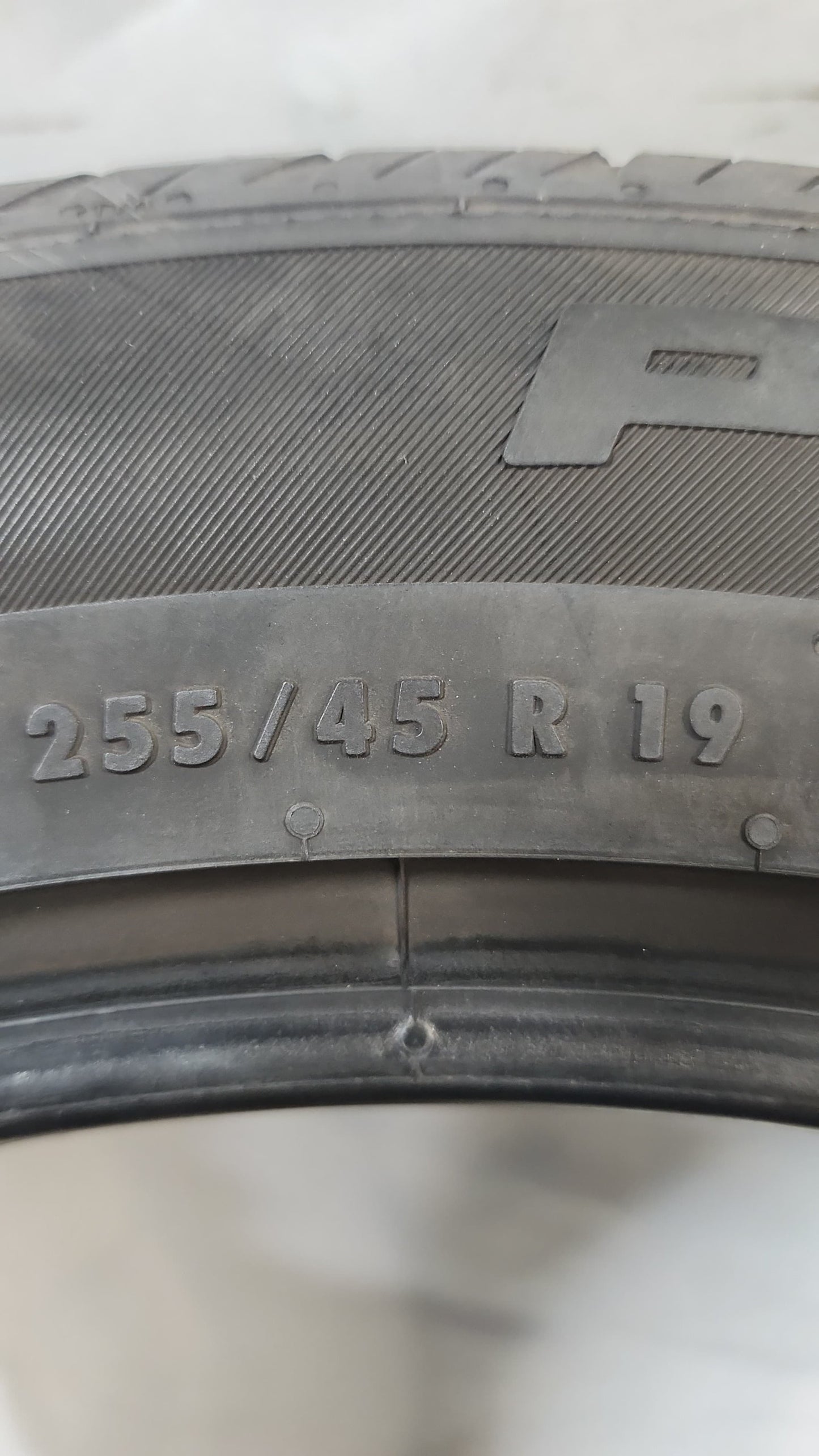 Used Tire - 255/45R19 Continental Pro Contact RX