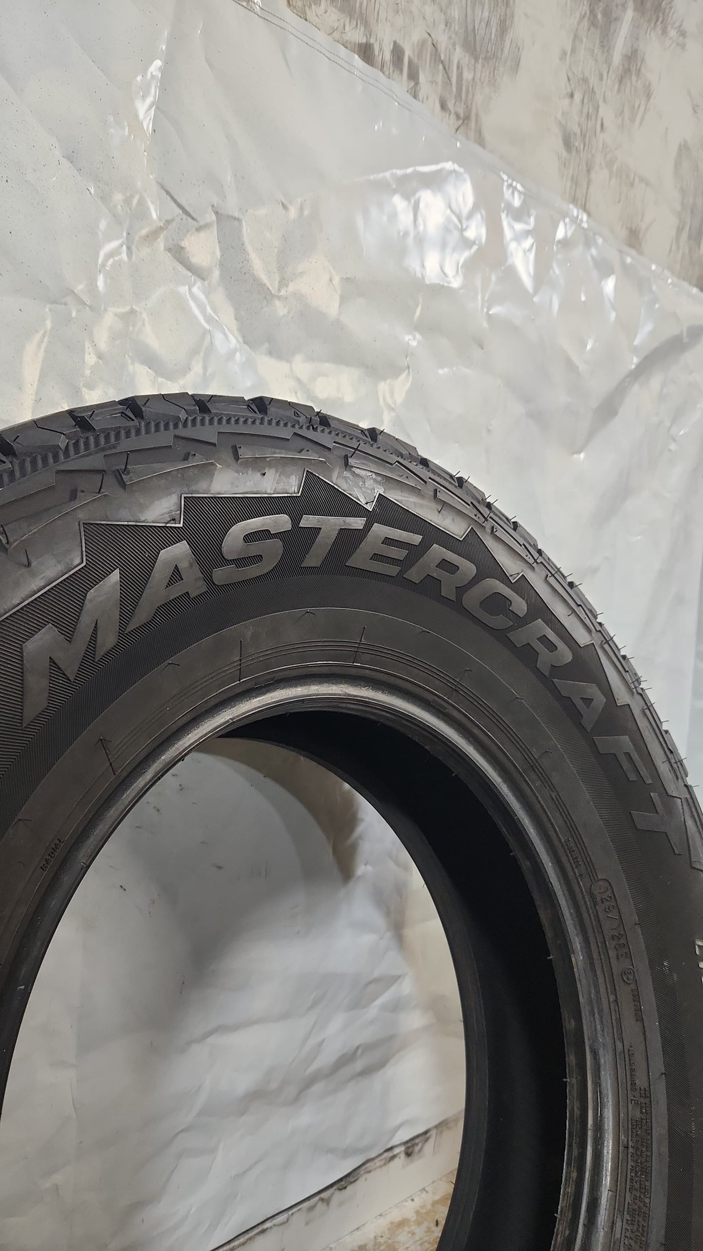 Used Tire - 285/75R18 Mastercraft Courser AXT