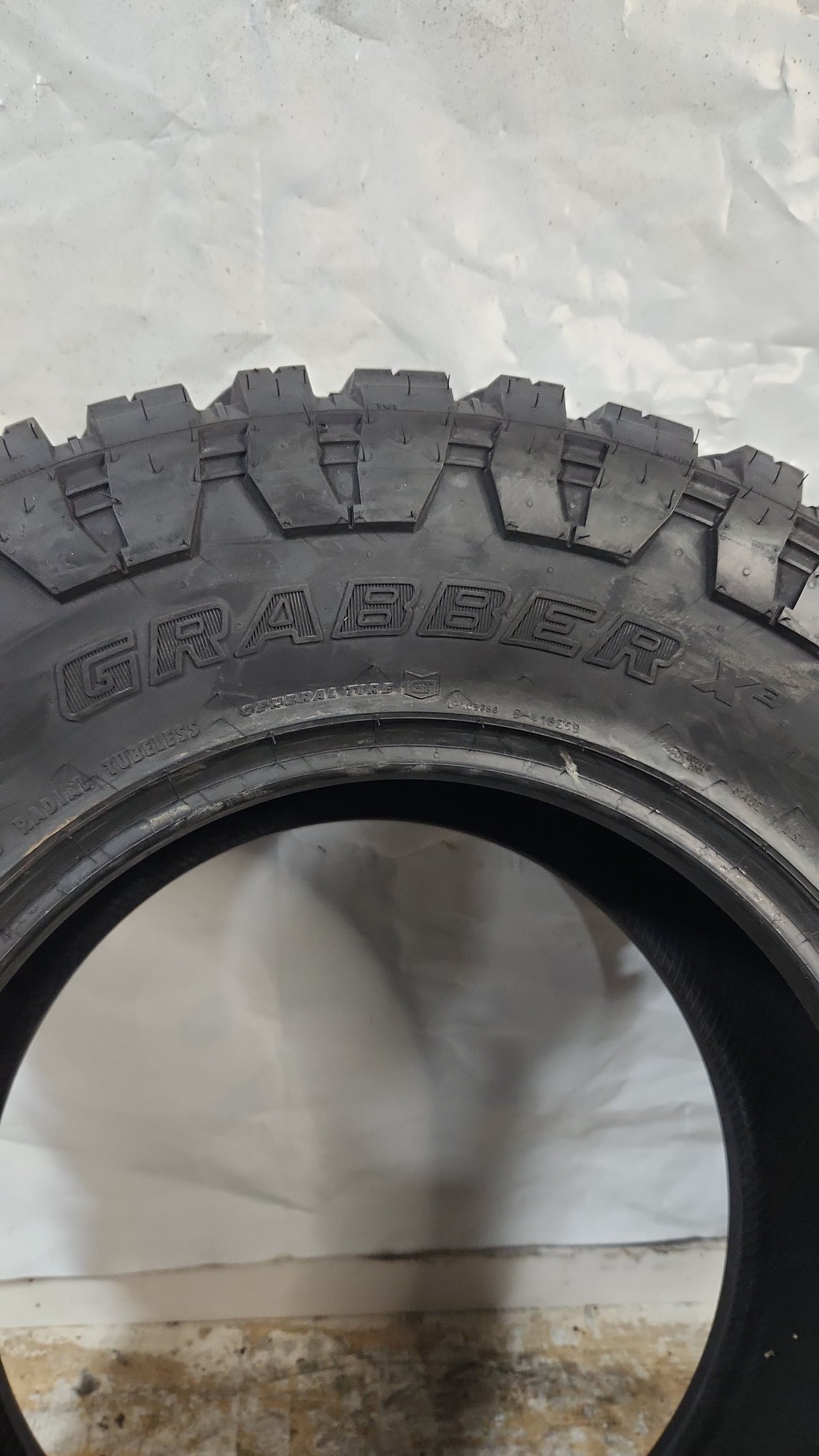 Used Tire - 33X12.50R17 General Grabber X3 13/32