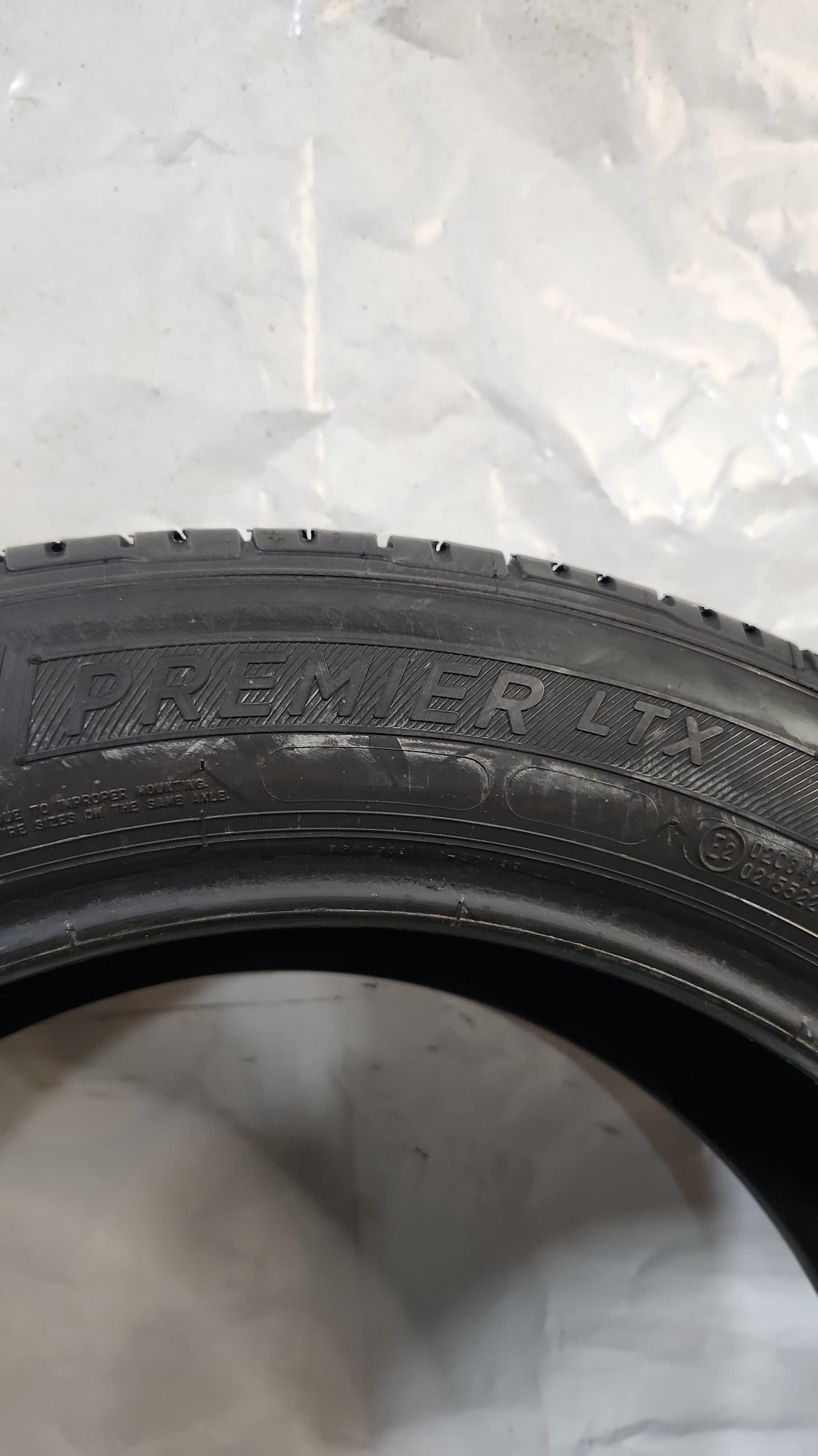Used Tire - 235/55R20 Michelin Premier LTX