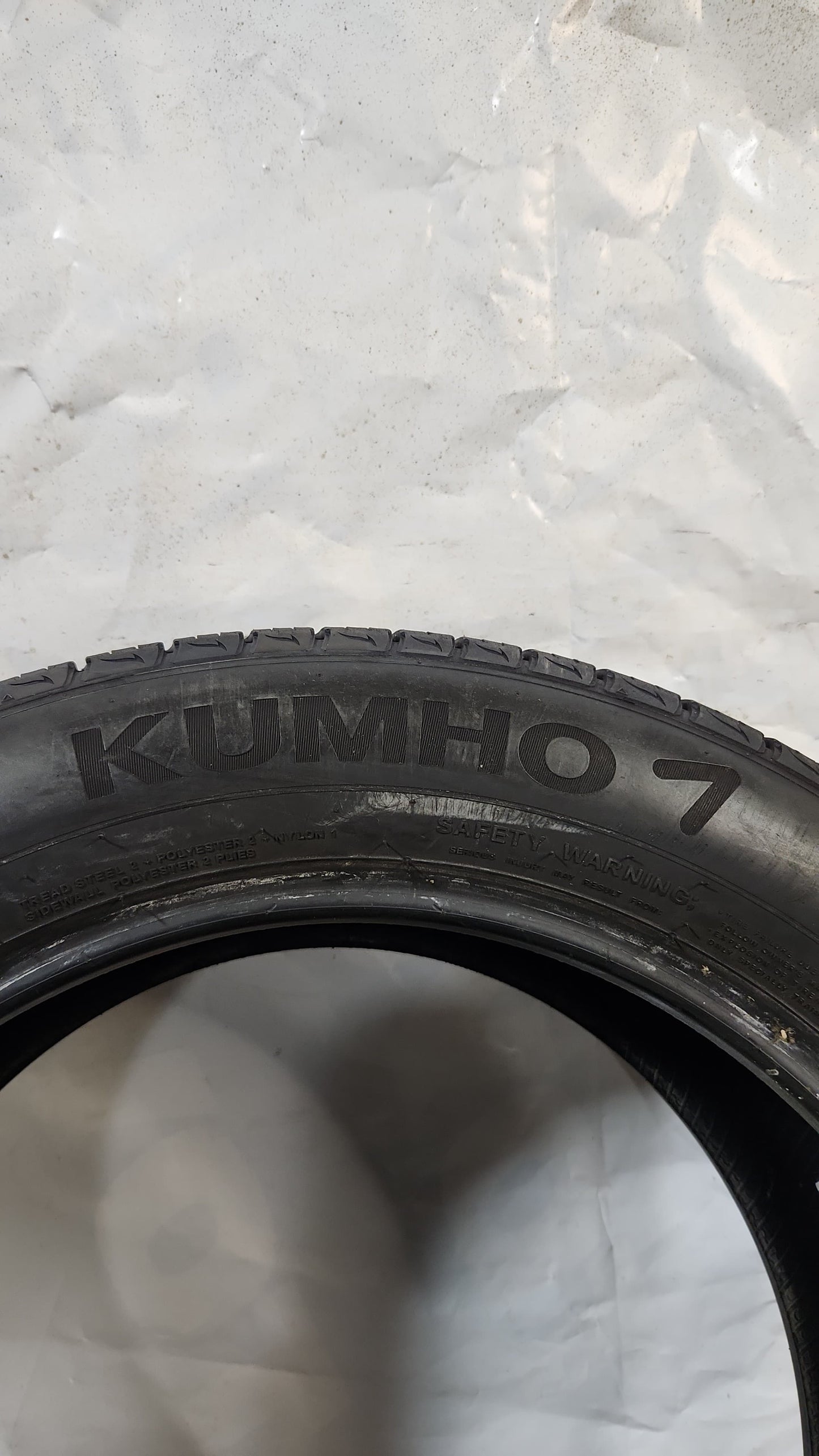 Used Tire - 235/55R19 Kumho Crugen Premium