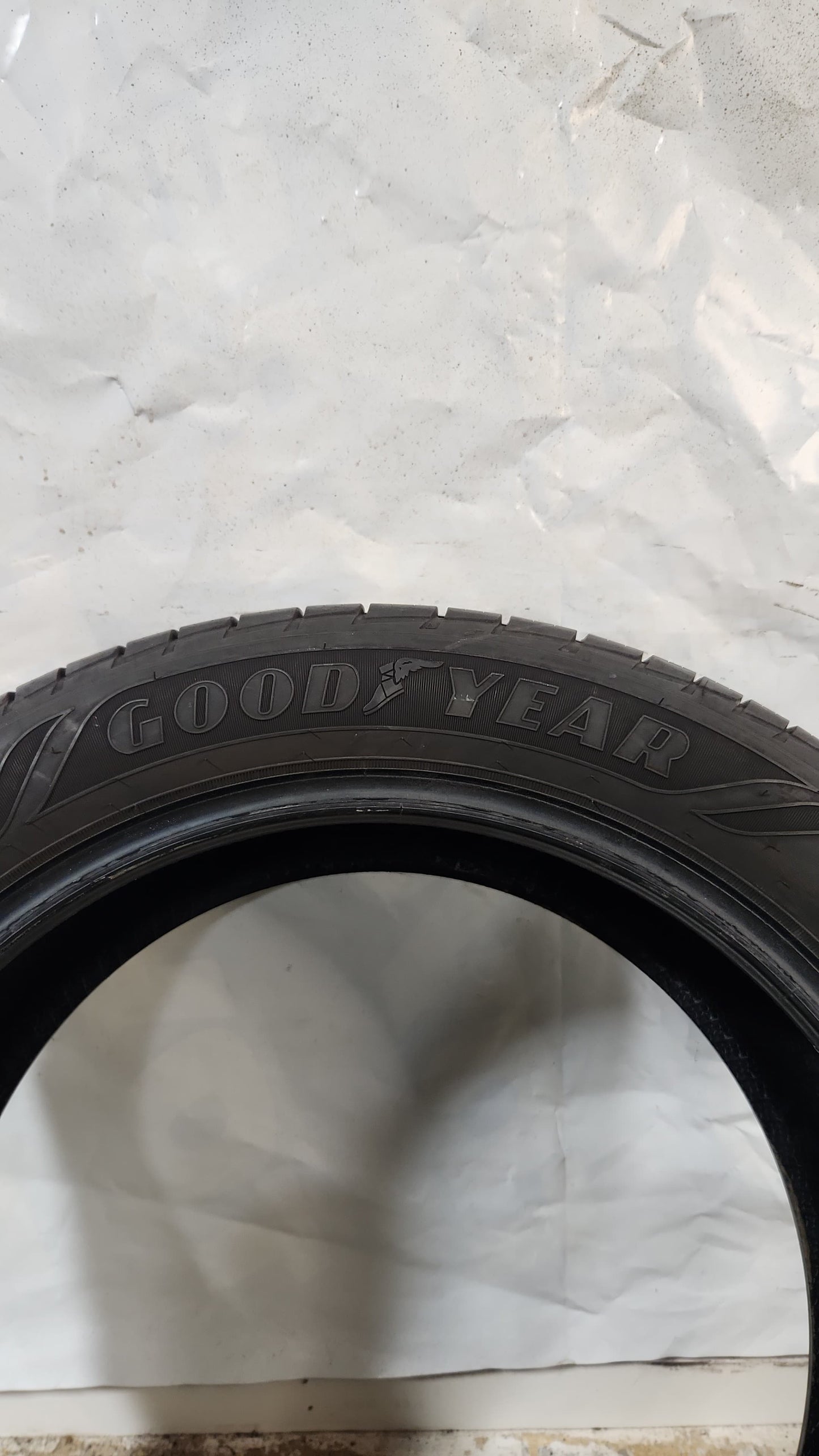 Used Tire - 245/50R20 Goodyear Assurance Maxlife 9/32