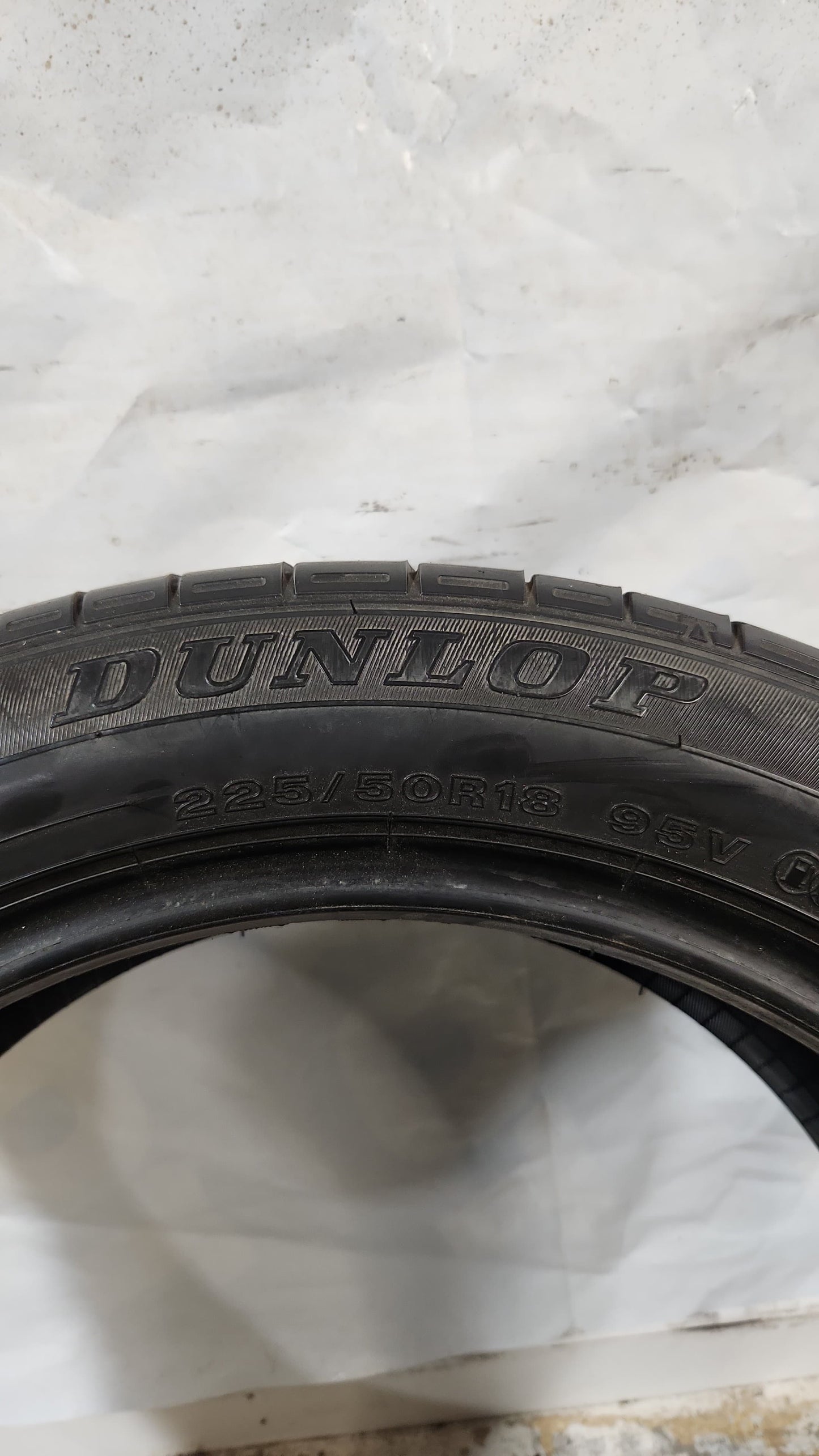 Used Tire - 225/50R18 Dunlop SP Sport 5000