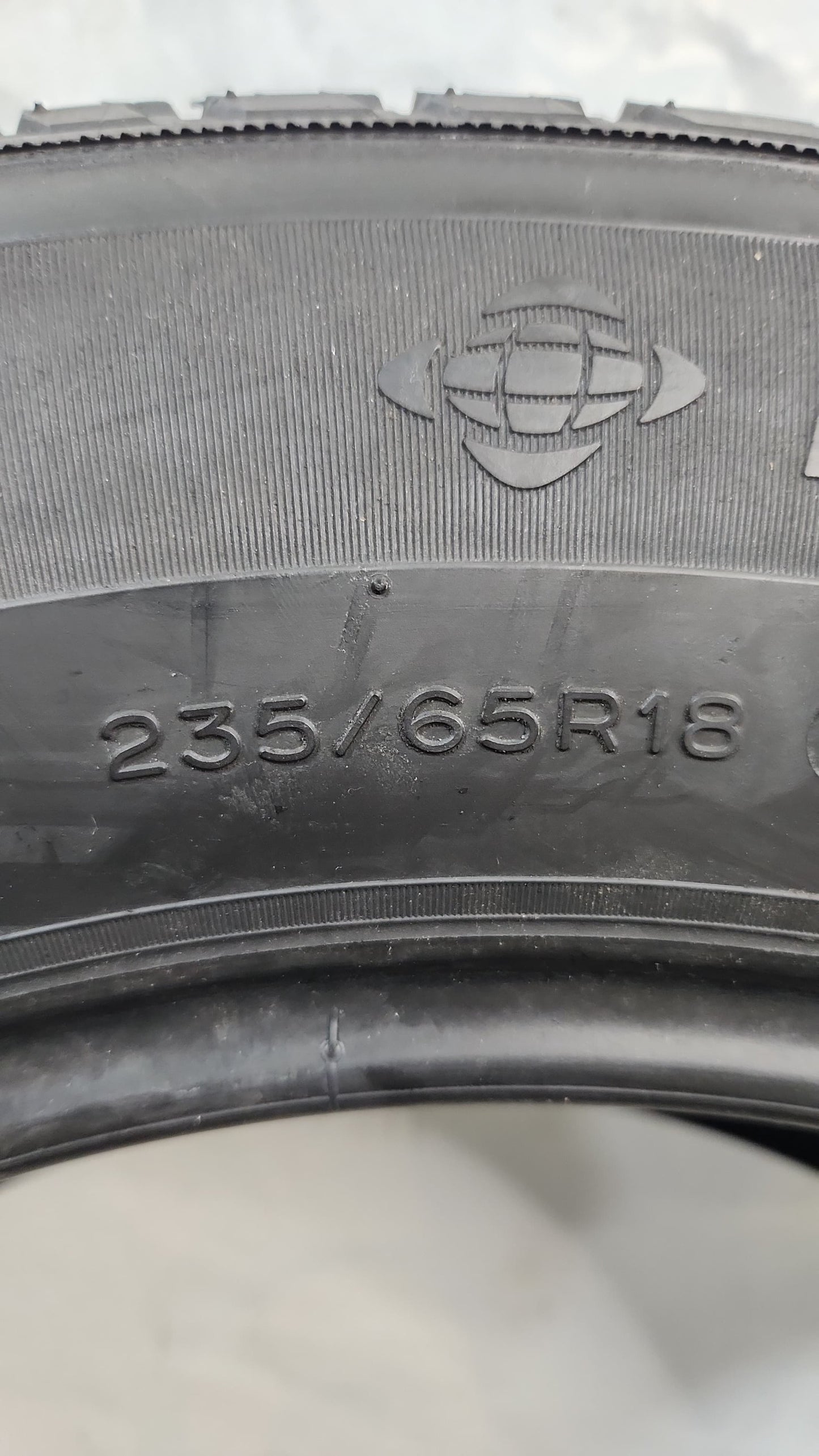 Used Tire - 235/65R18 Michelin Latitude Tour