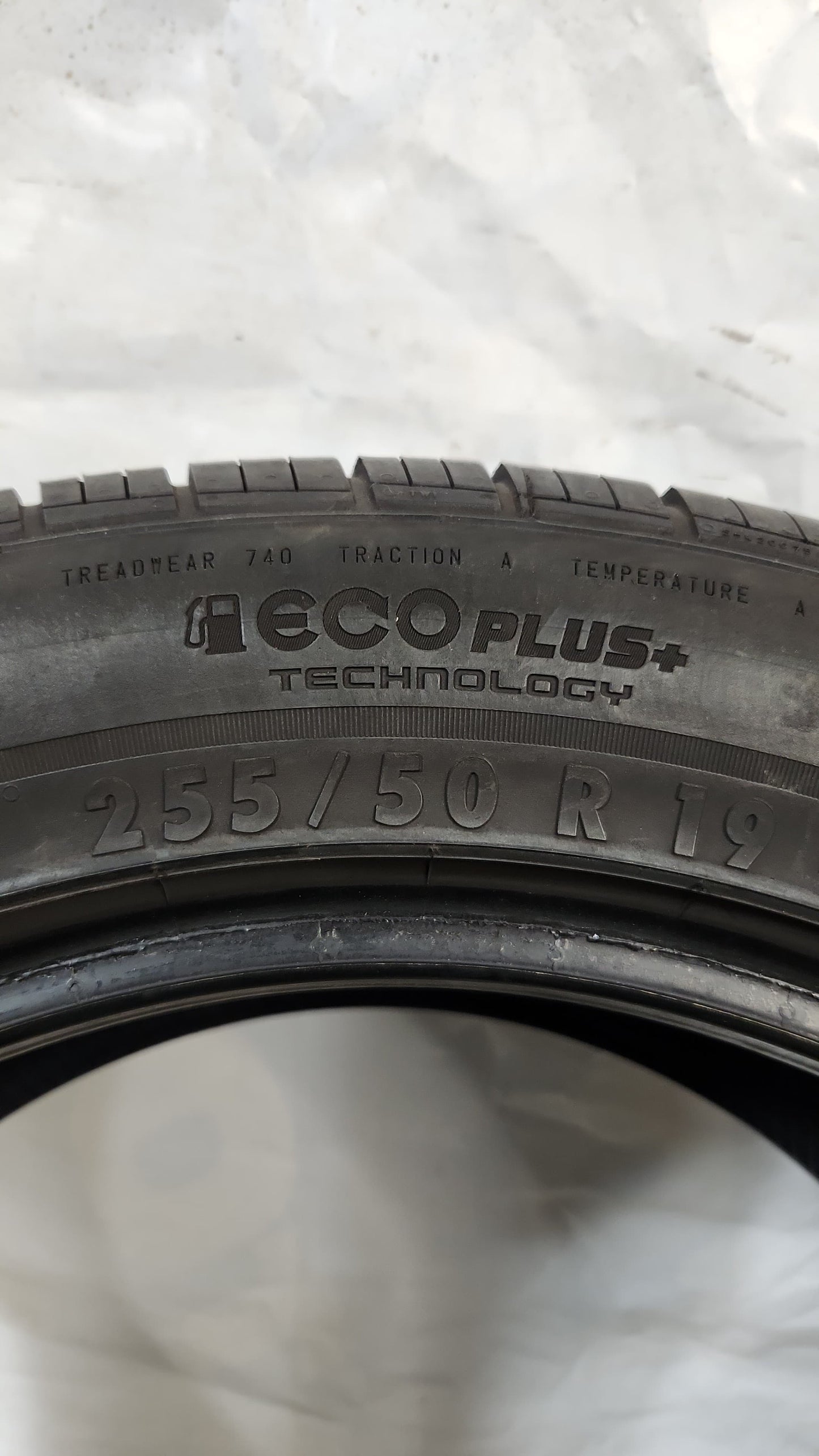 Used Tire - 255/50R19 Continental Cross Contact LX25